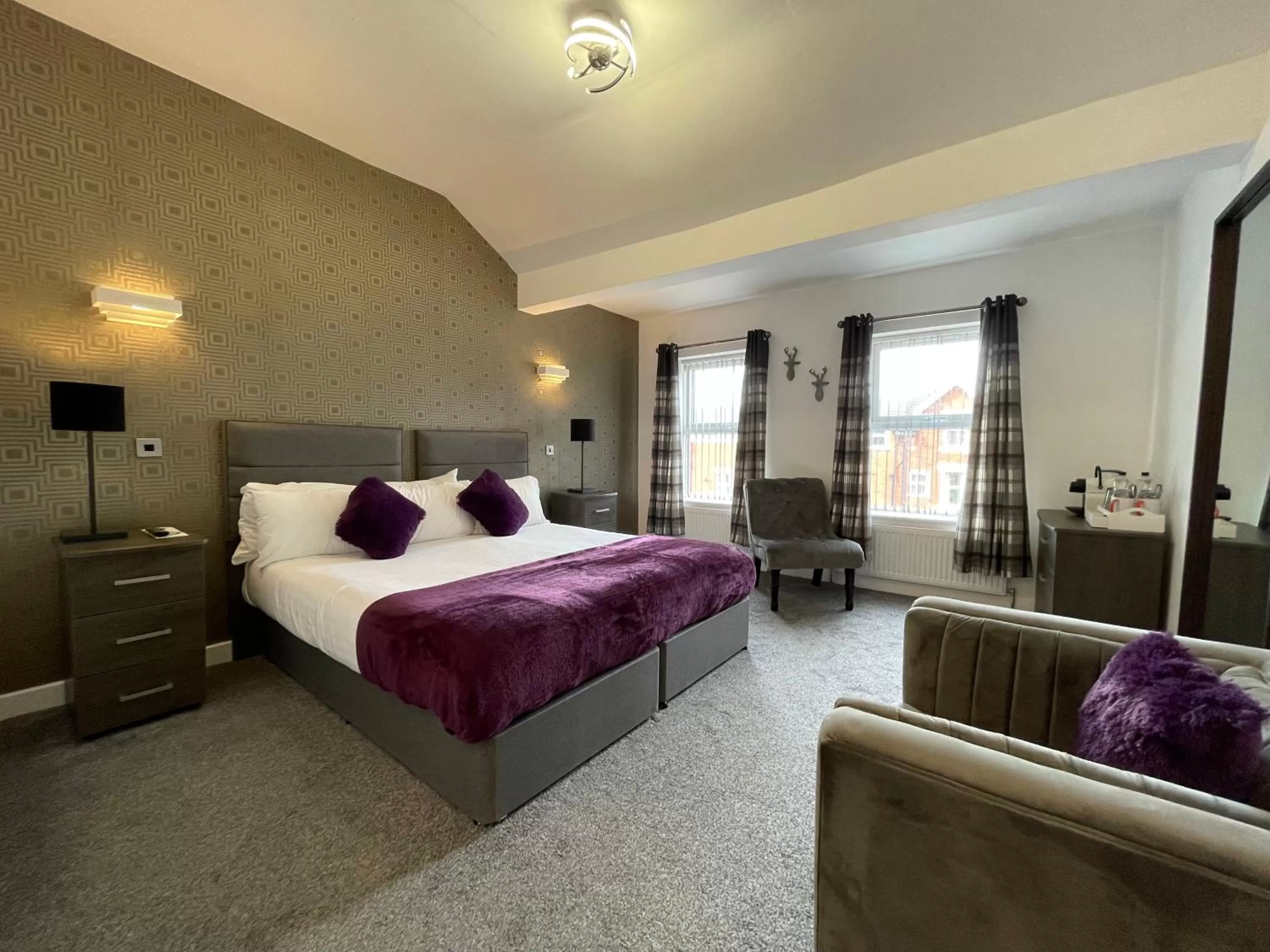 Bedroom, Bed in Ruskin Hotel