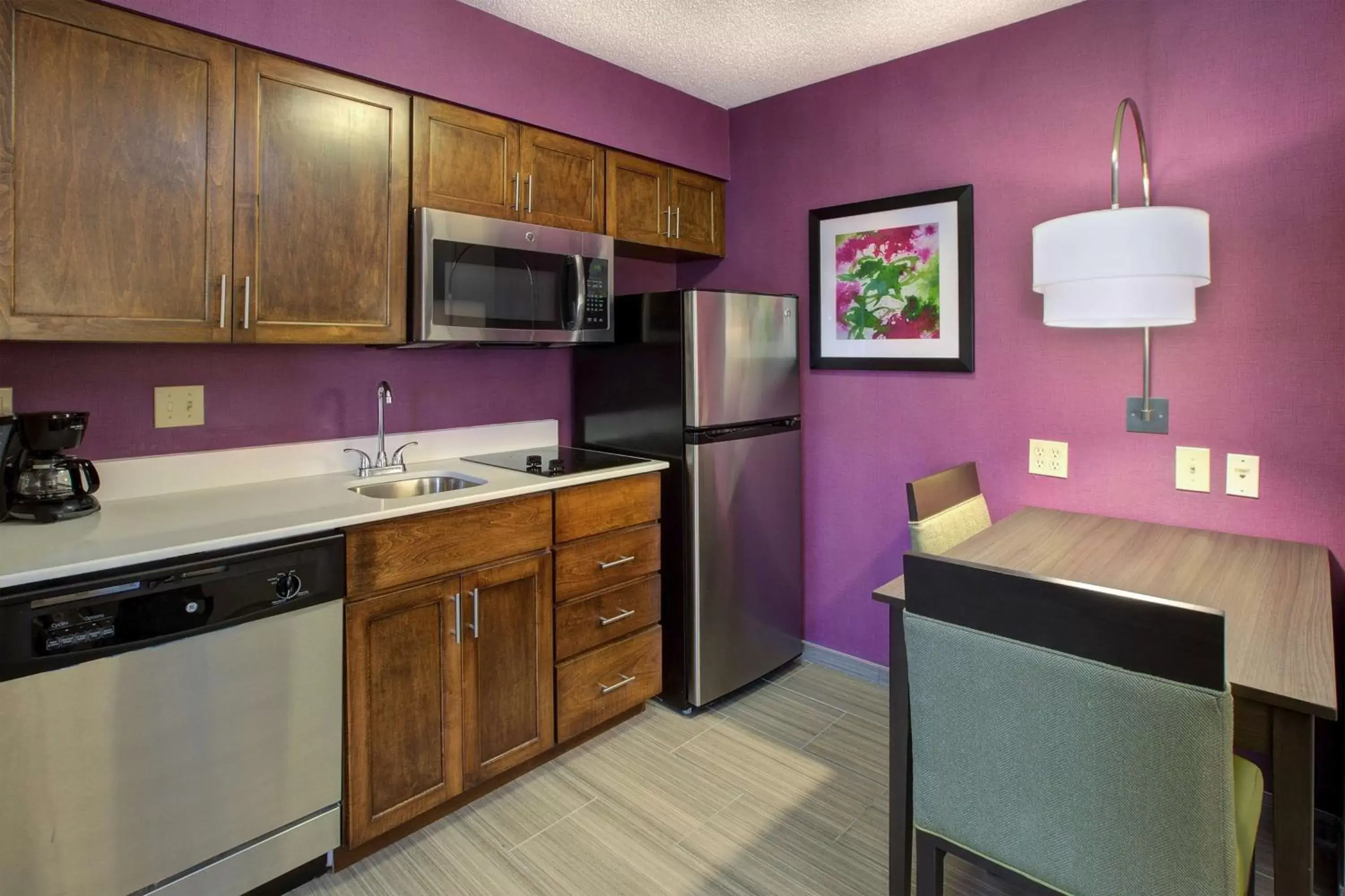 Kitchen or kitchenette, Kitchen/Kitchenette in Homewood Suites by Hilton Dayton South
