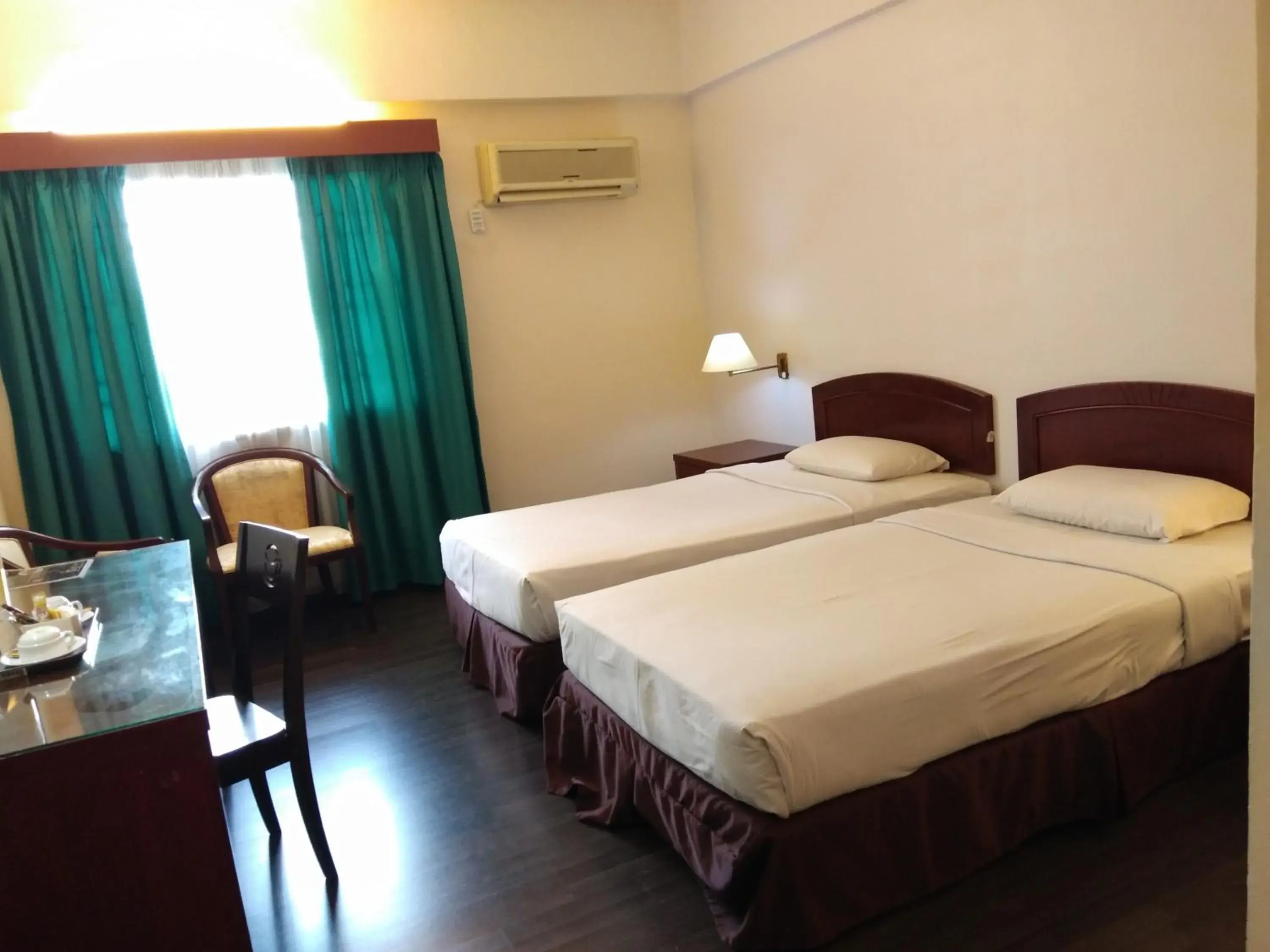 Photo of the whole room, Bed in Hotel Seri Malaysia Alor Setar