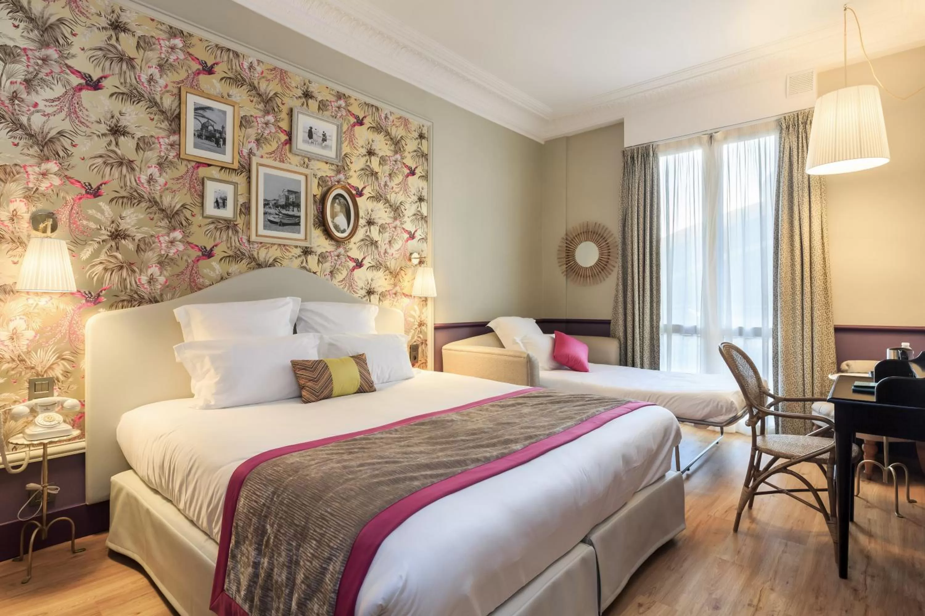 Photo of the whole room, Bed in Villa Otero by Happyculture