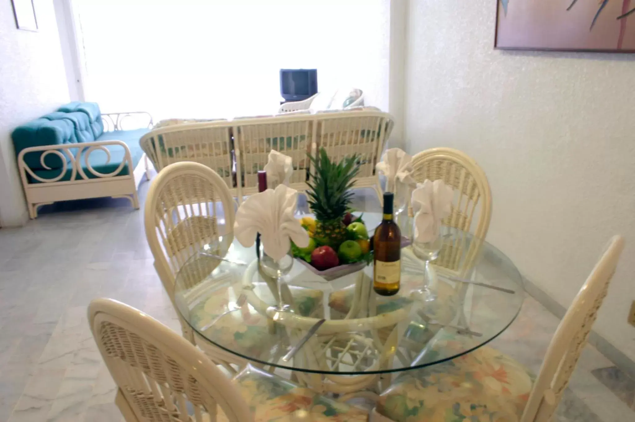 Dining Area in Hotel Suites Jazmín Acapulco