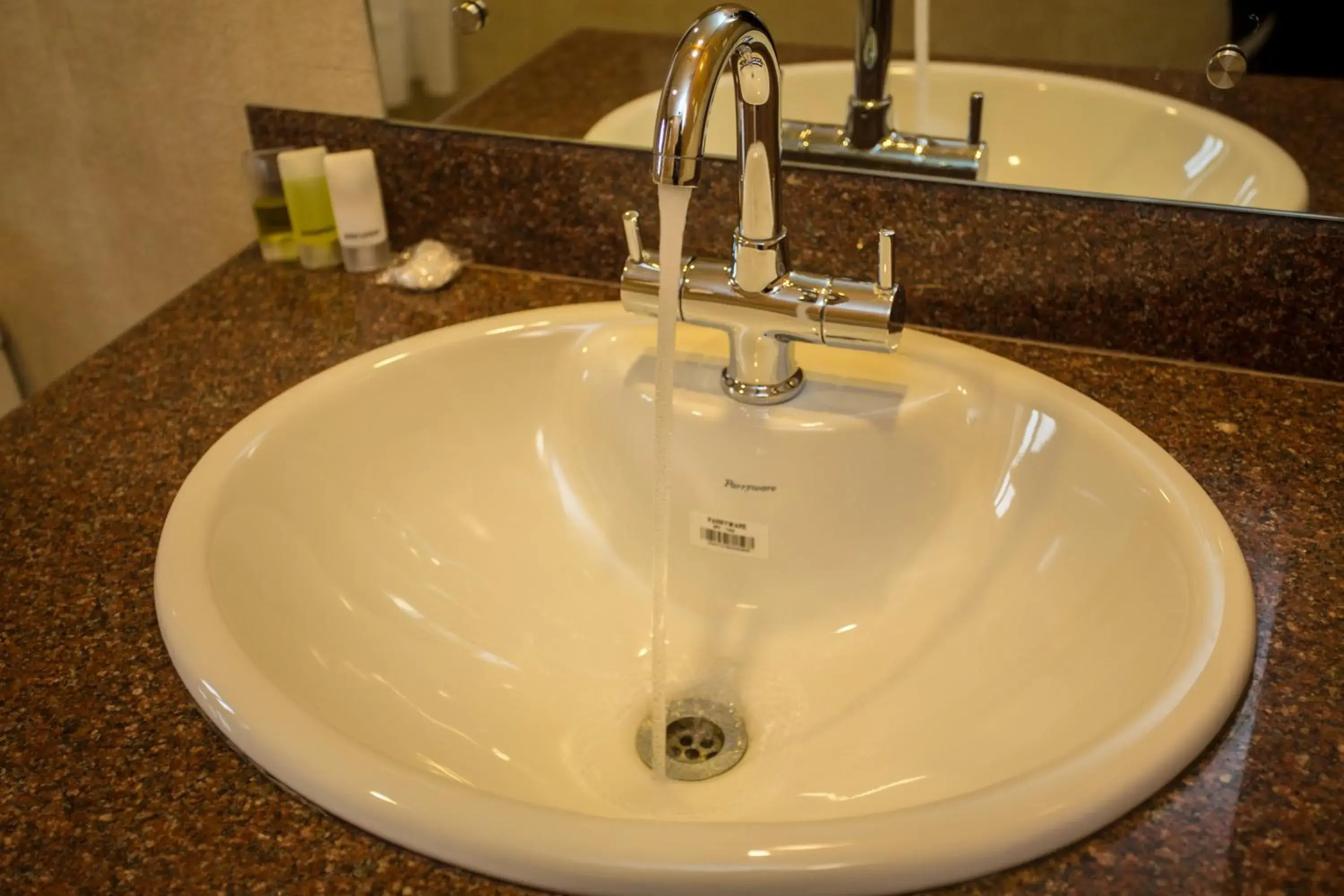 Bathroom in Hotel White Pearl