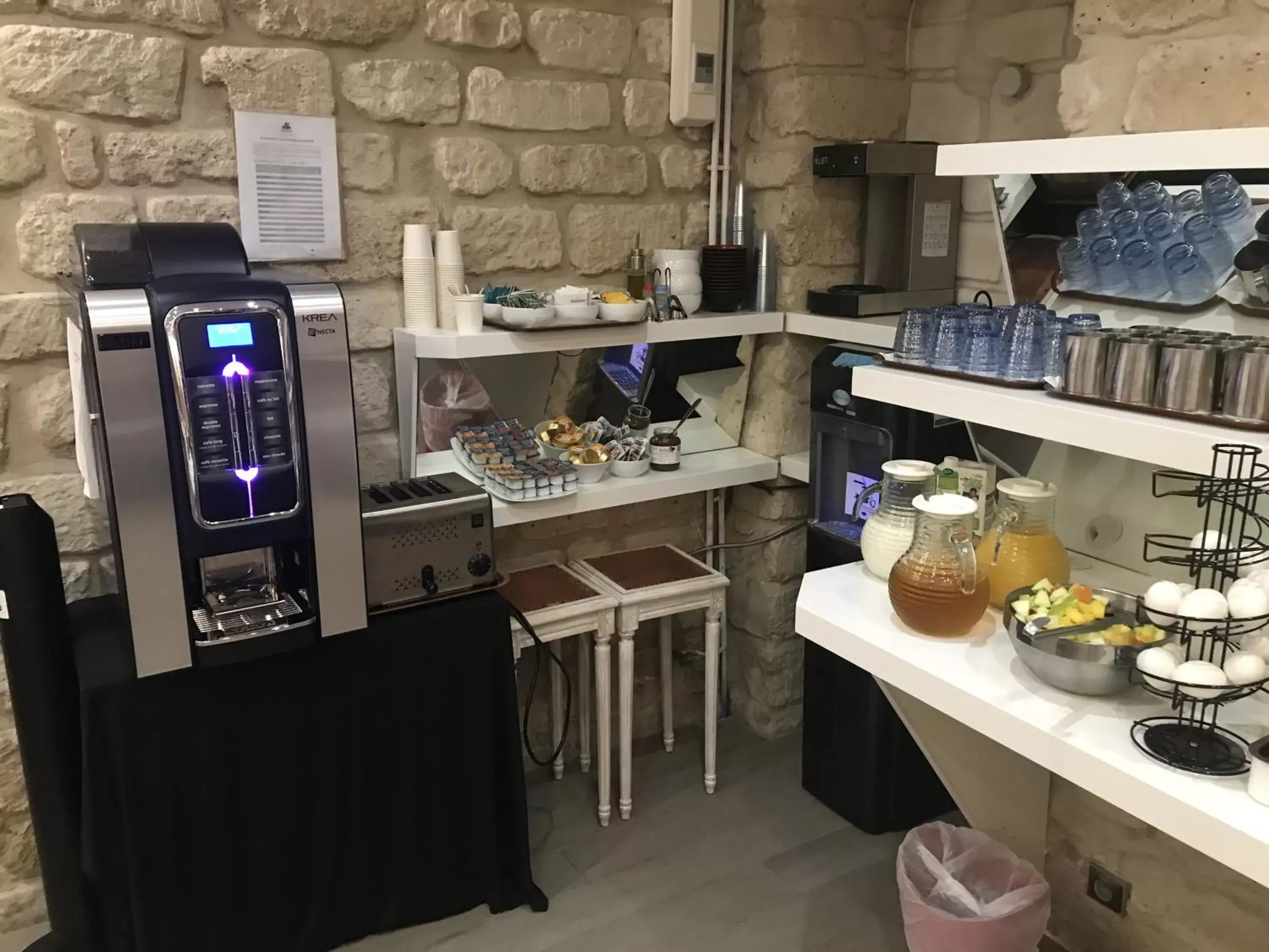 Breakfast, Kitchen/Kitchenette in Hotel Aida Marais
