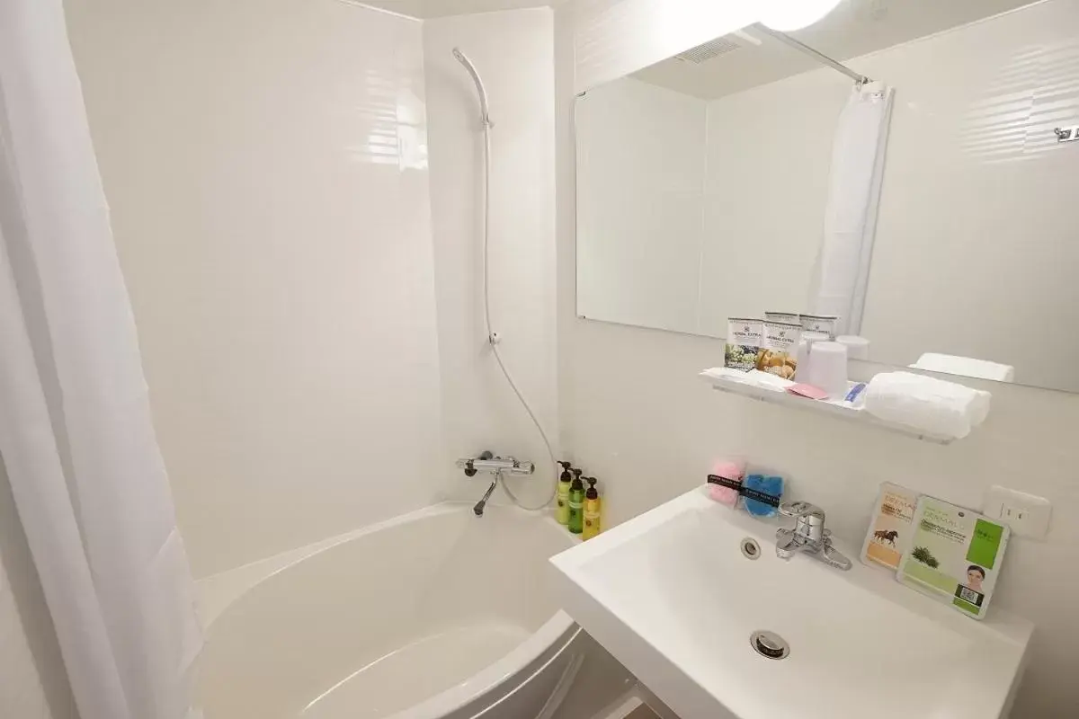 Bathroom in La'gent Hotel Osaka Bay