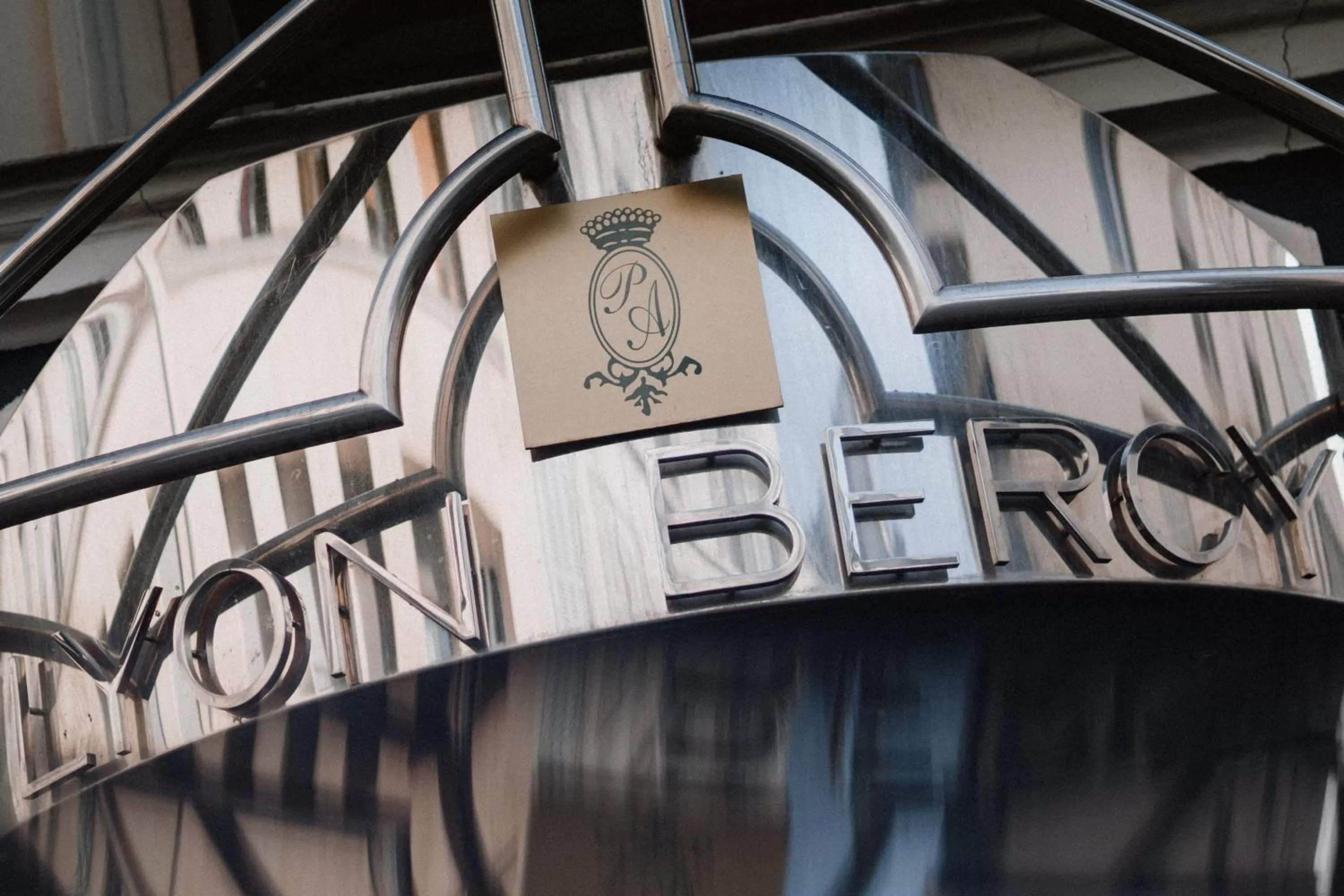 Property logo or sign in Prince Albert Lyon Bercy