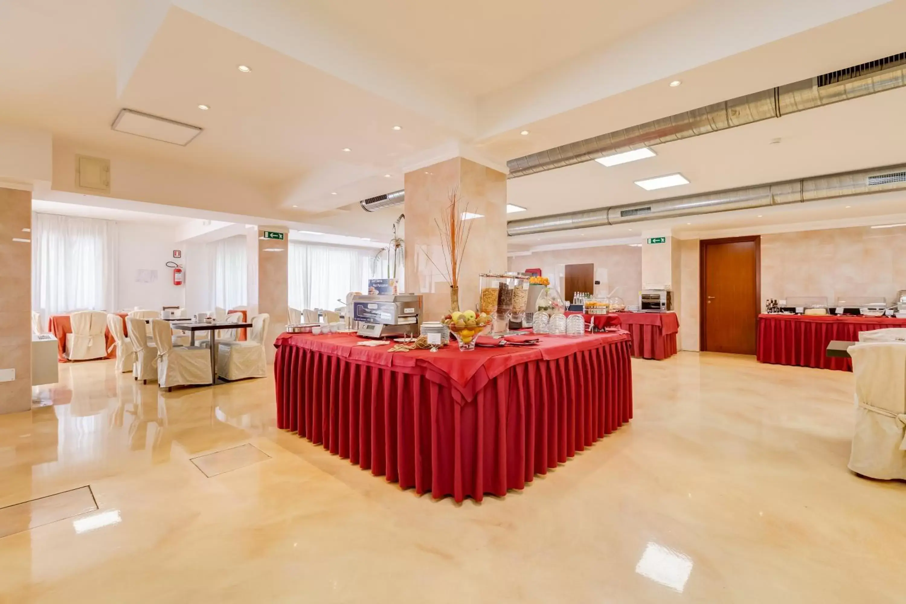 Restaurant/Places to Eat in Best Western Hotel Rocca