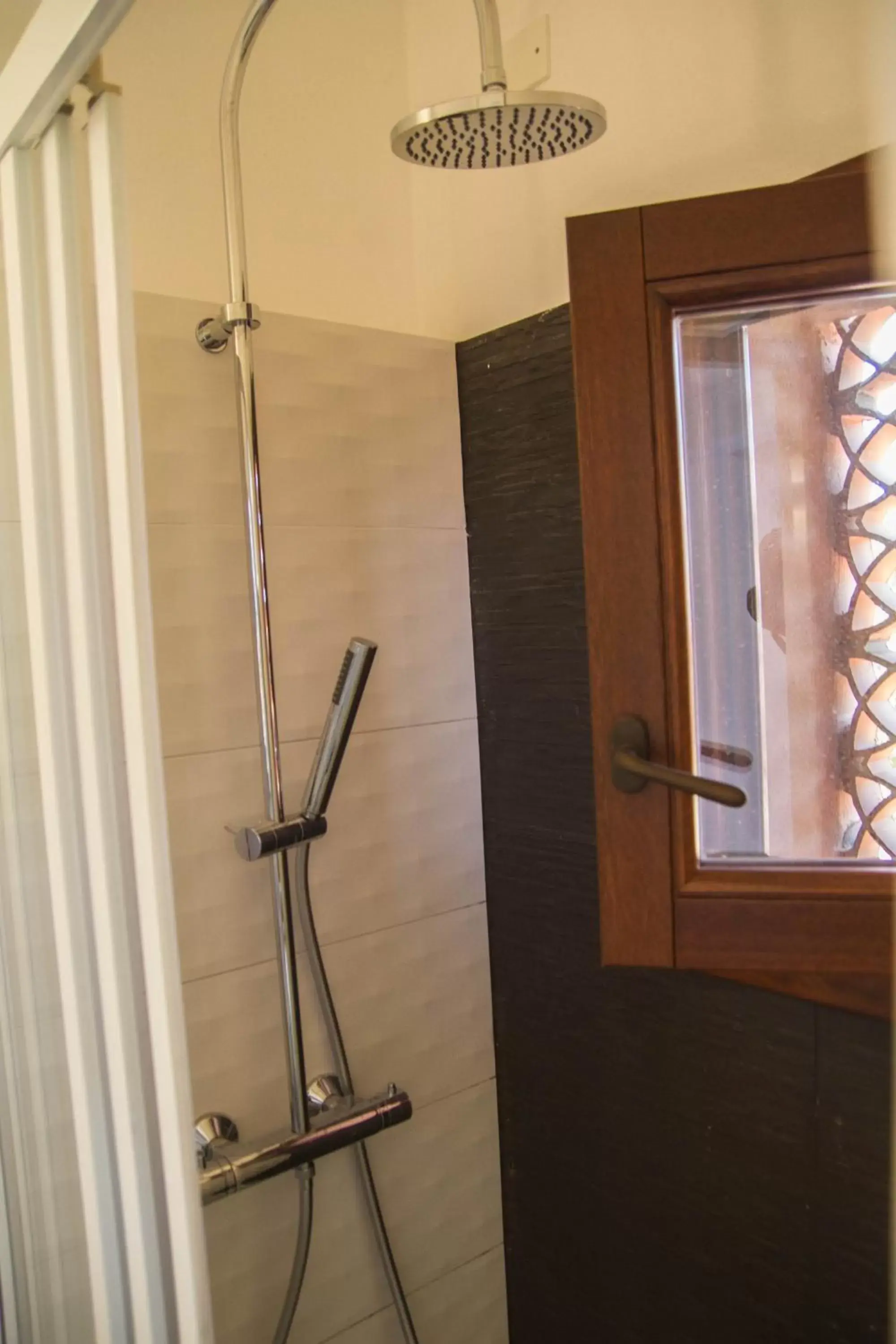 Shower, Bathroom in Alghero in bicicletta