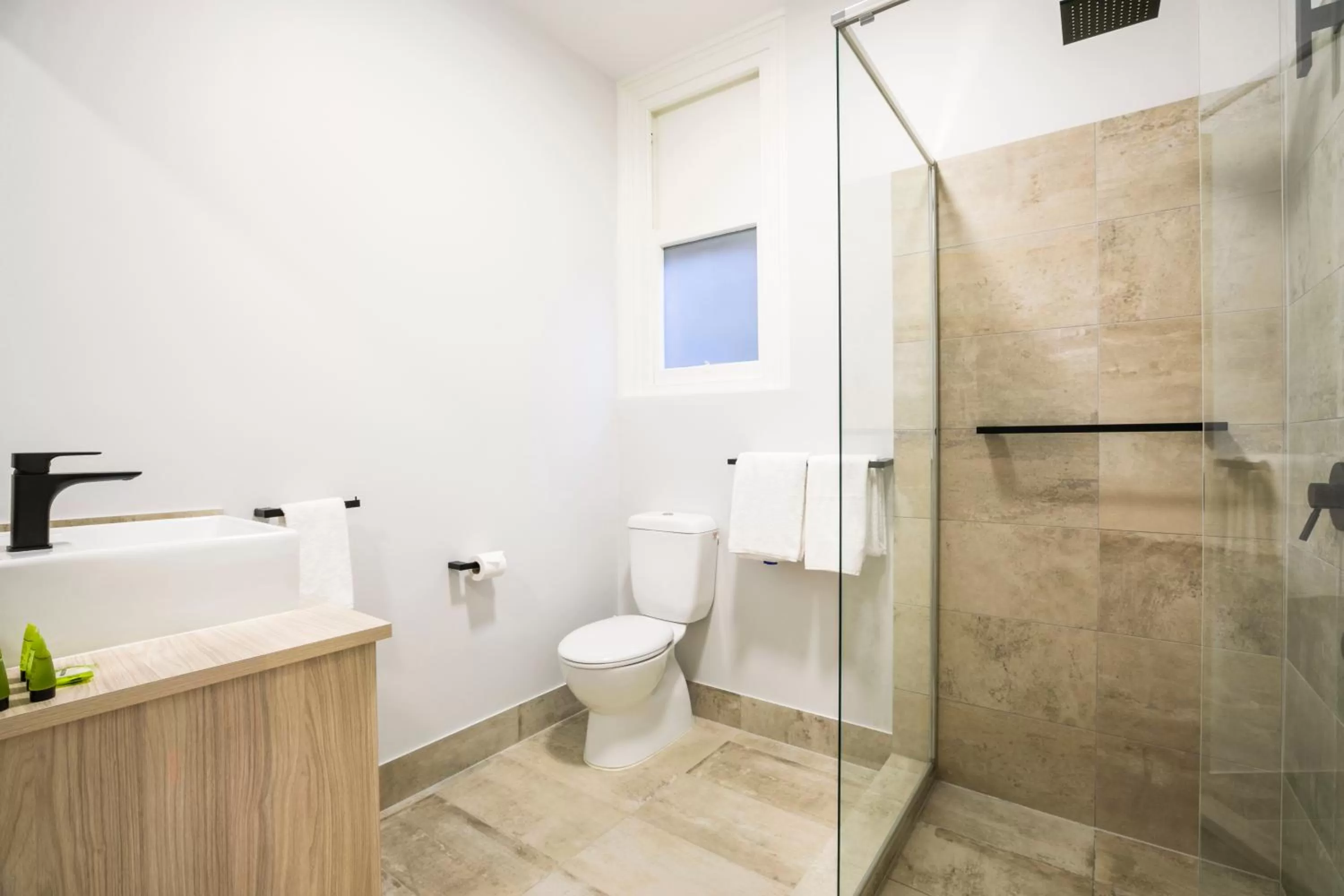 Shower in Nightcap at Belgian Beer Cafe