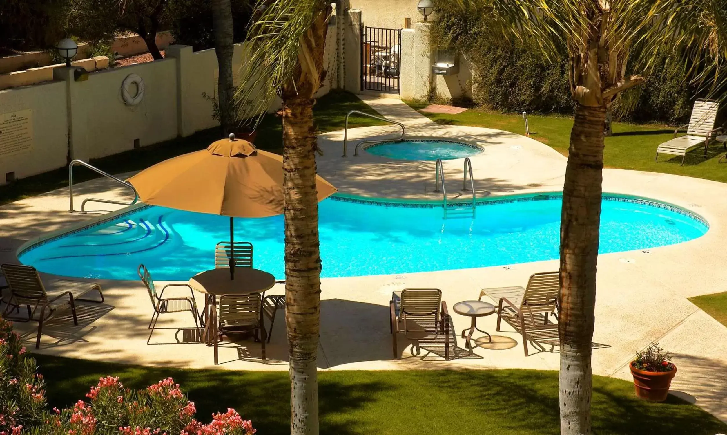 Pool View in Hampton Inn Tucson-Airport