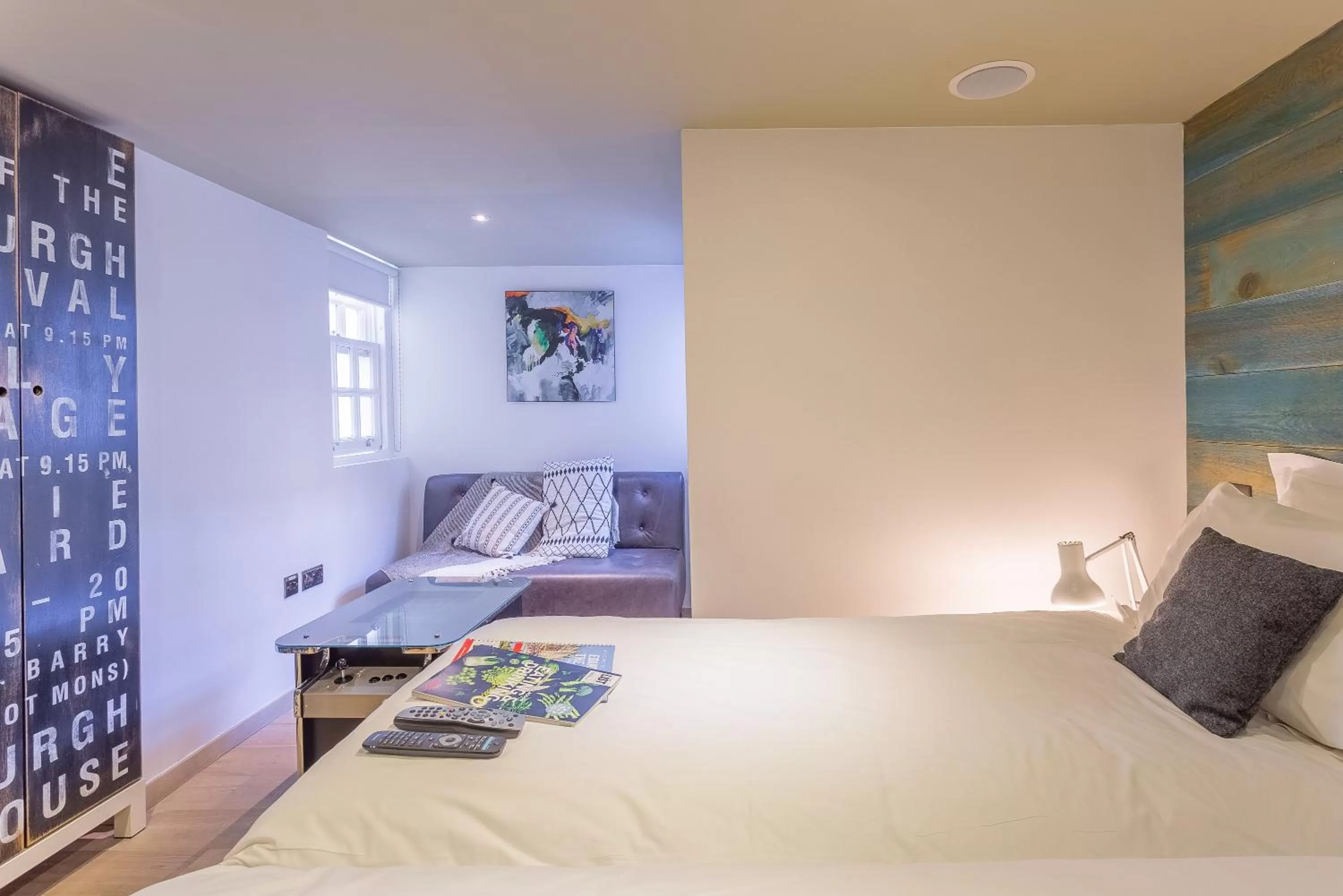 Bedroom, Bed in Stay Central Hotel