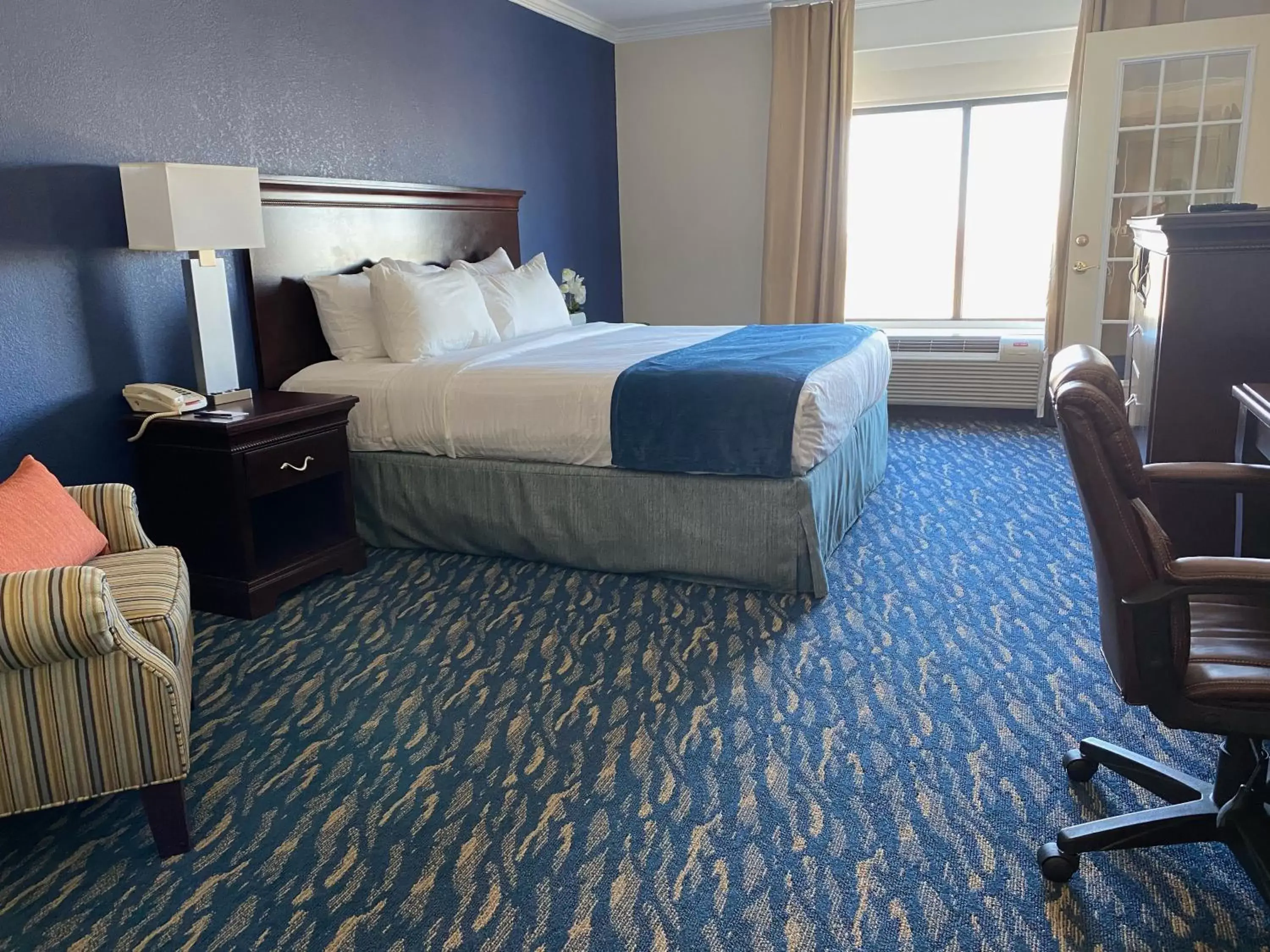 Bedroom, Bed in Comfort Inn & Suites New Orleans Airport North