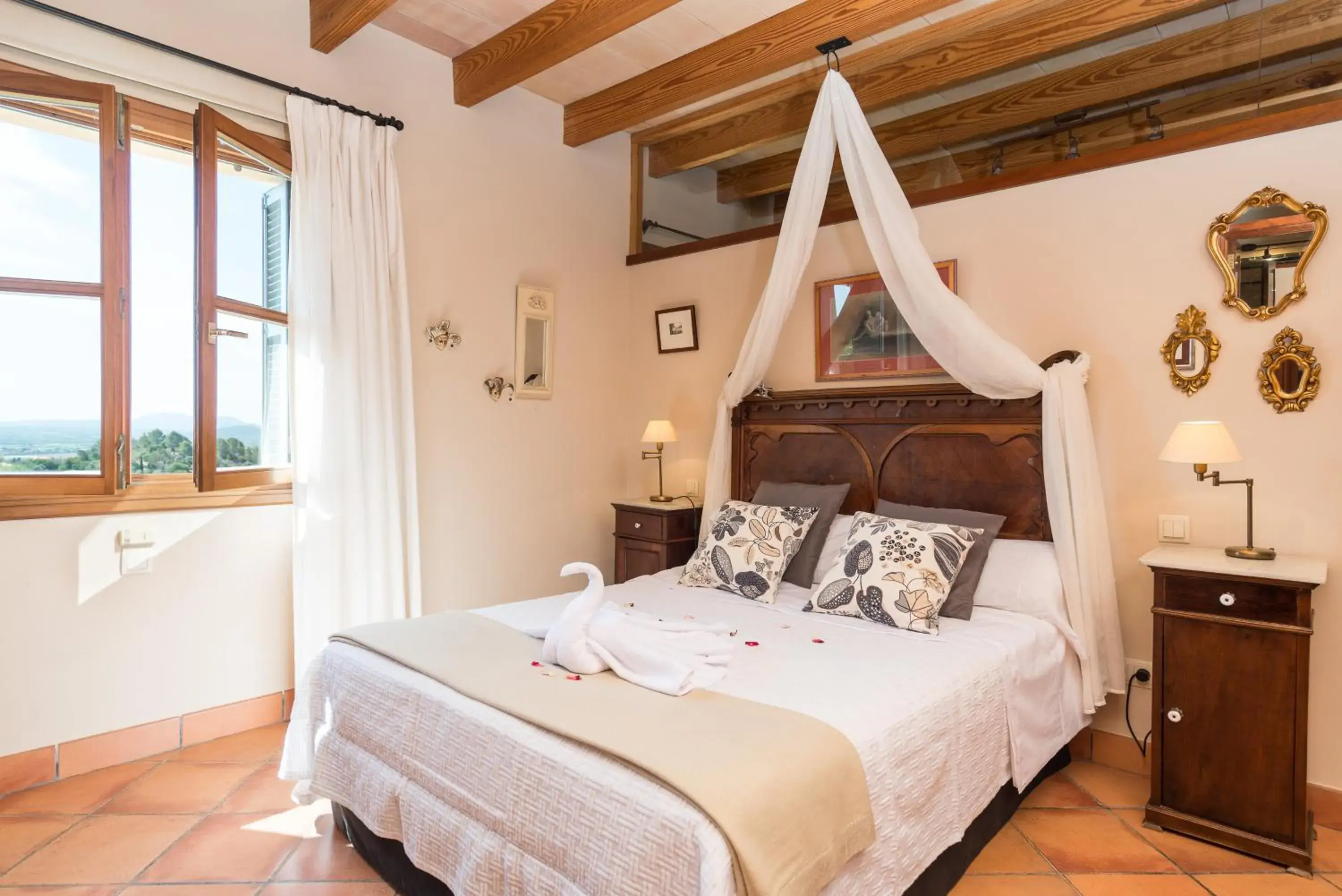 Bedroom, Bed in Es Pinar