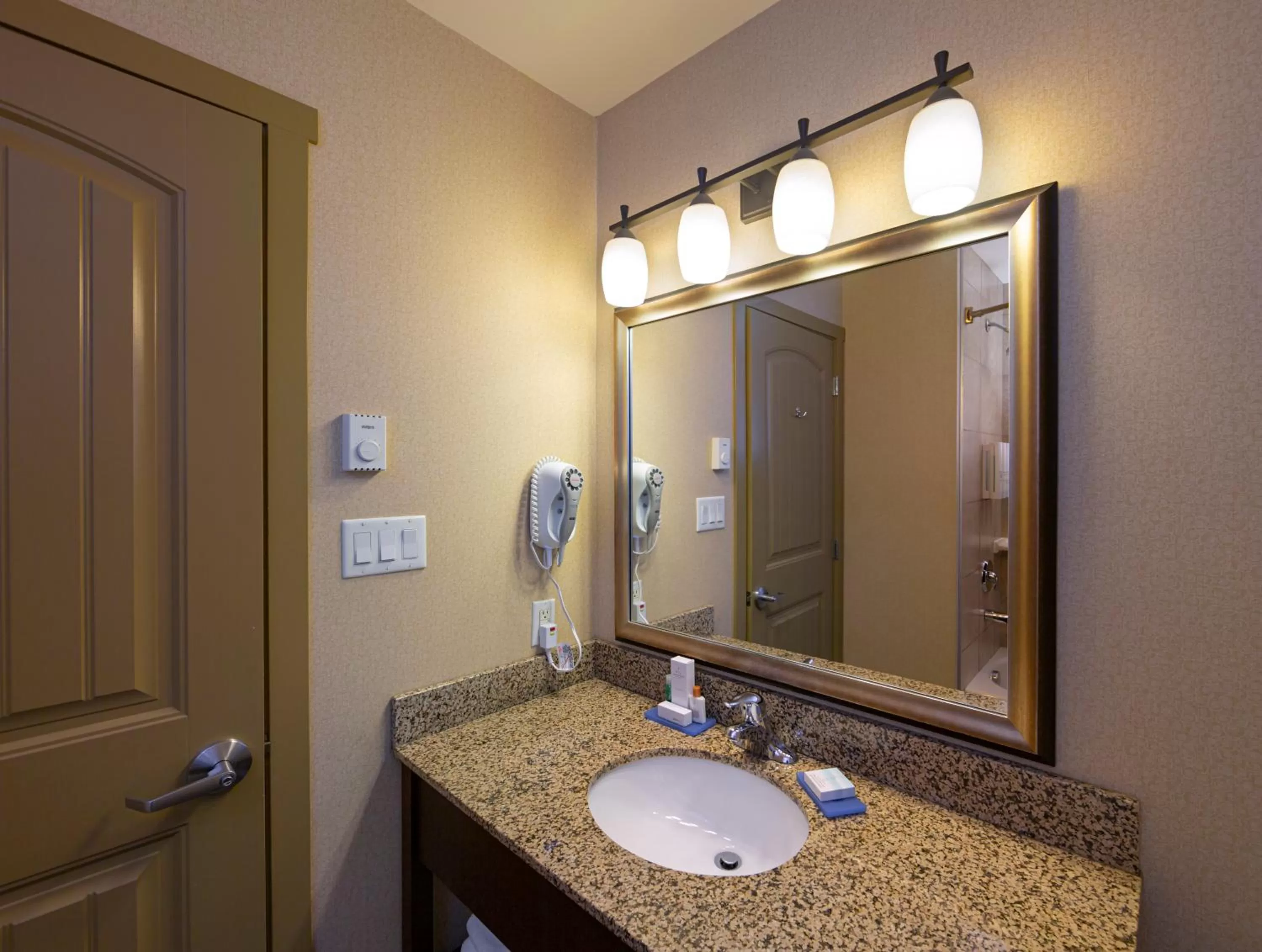 Bathroom in Bayview Hotel