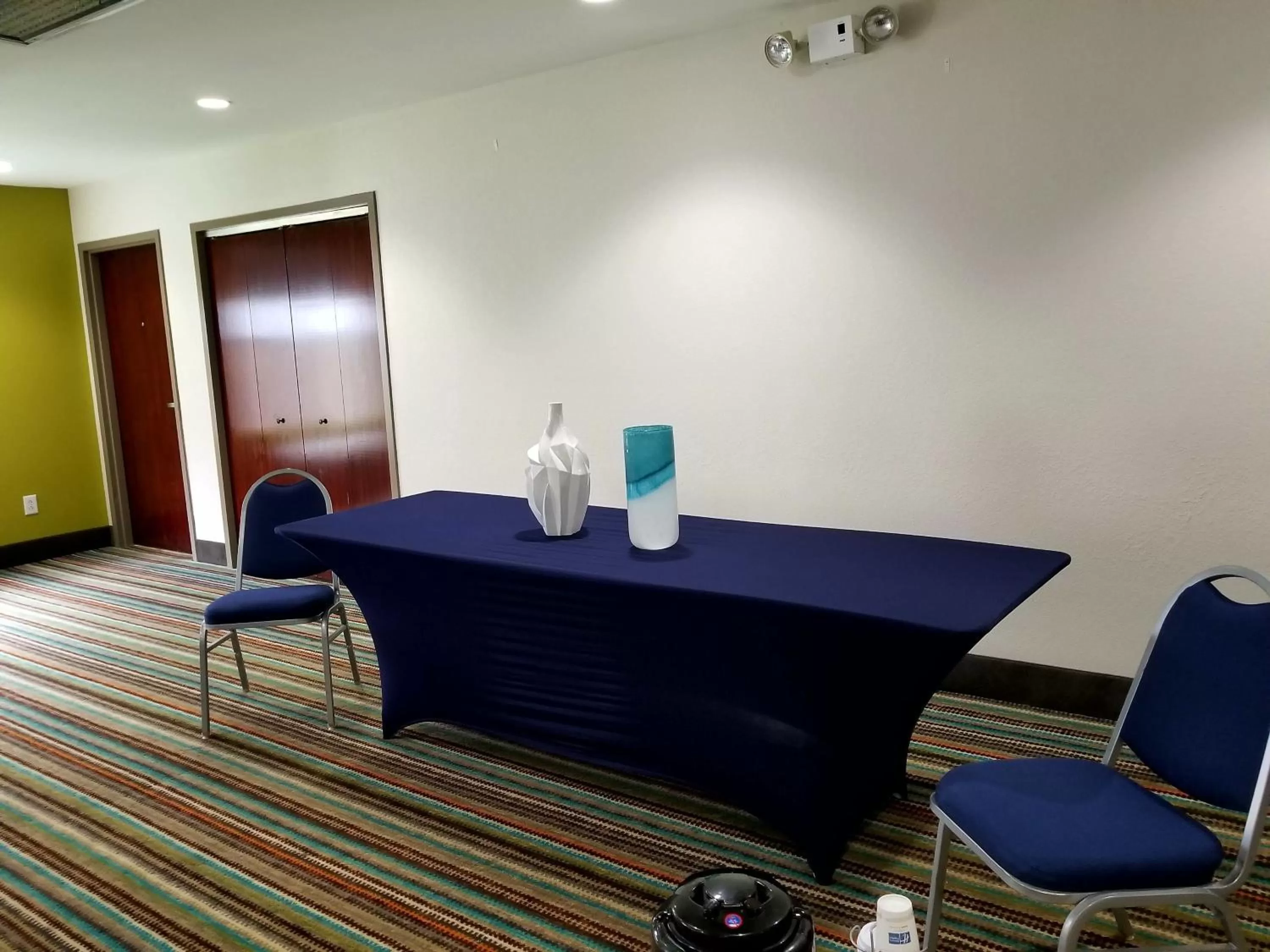 Meeting/conference room in Holiday Inn Express Hotel & Suites Mebane by IHG