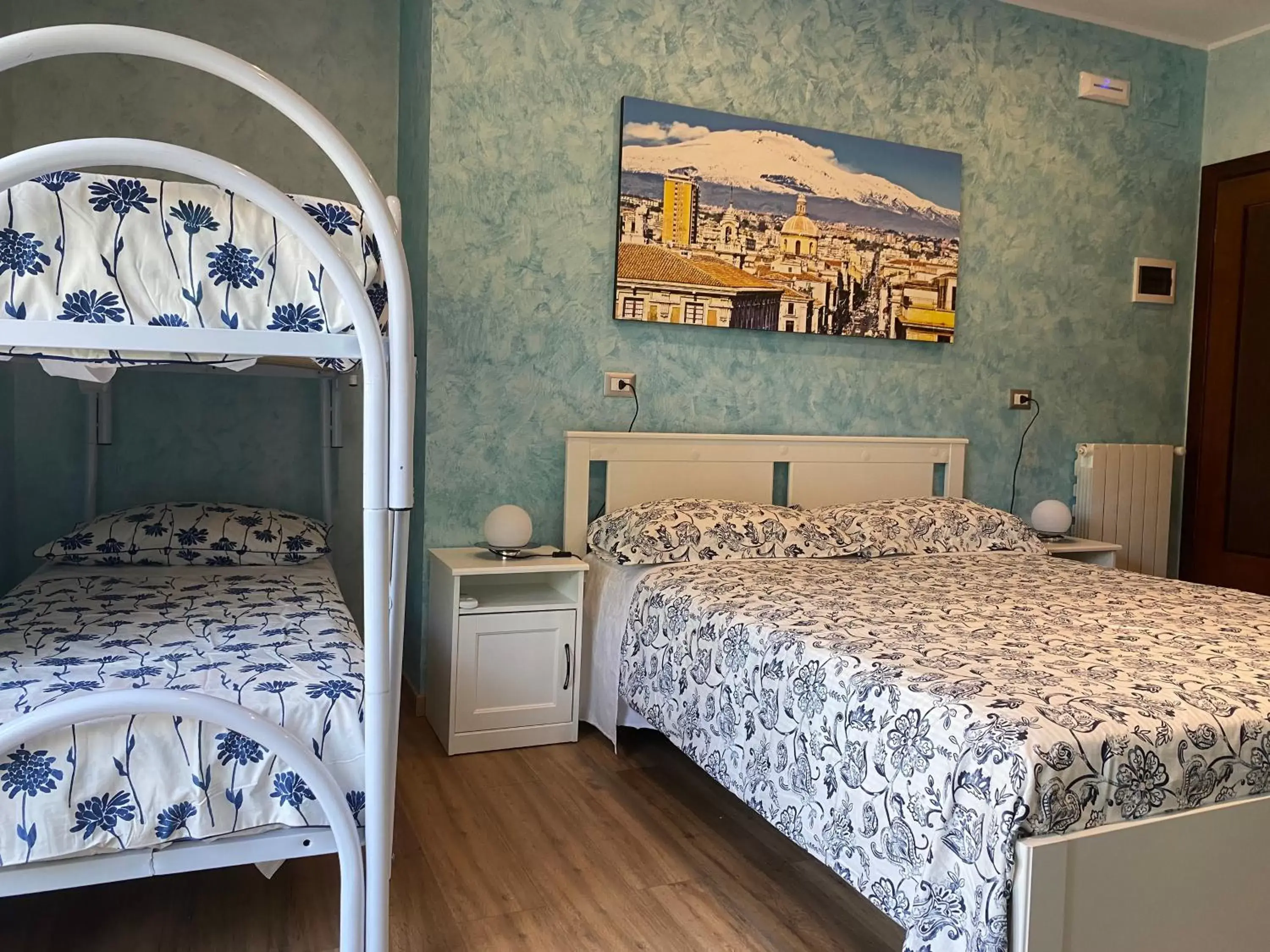 Bed in B&B CATANIA CENTRO - Charme & More