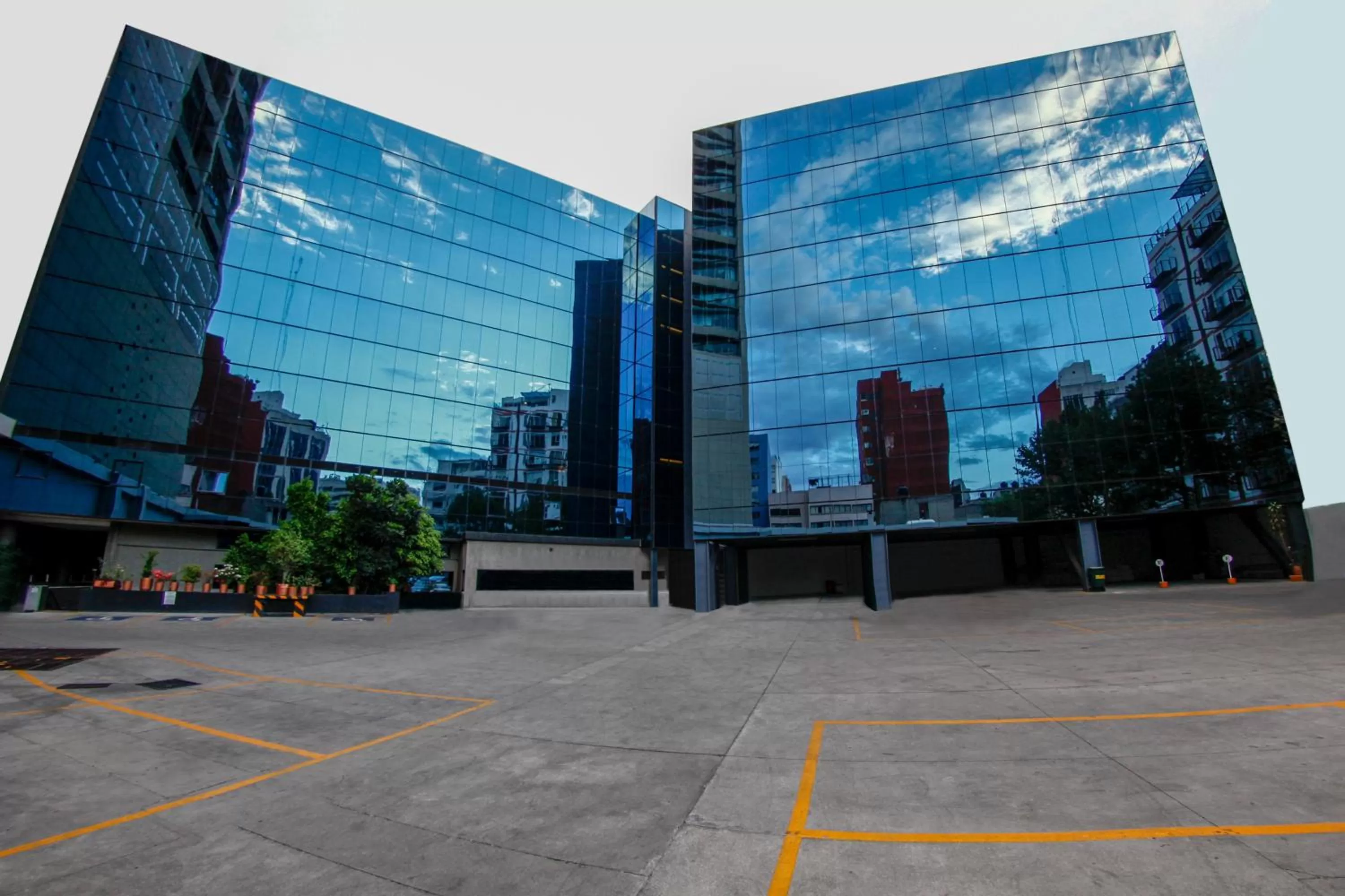 Facade/entrance in El Diplomatico