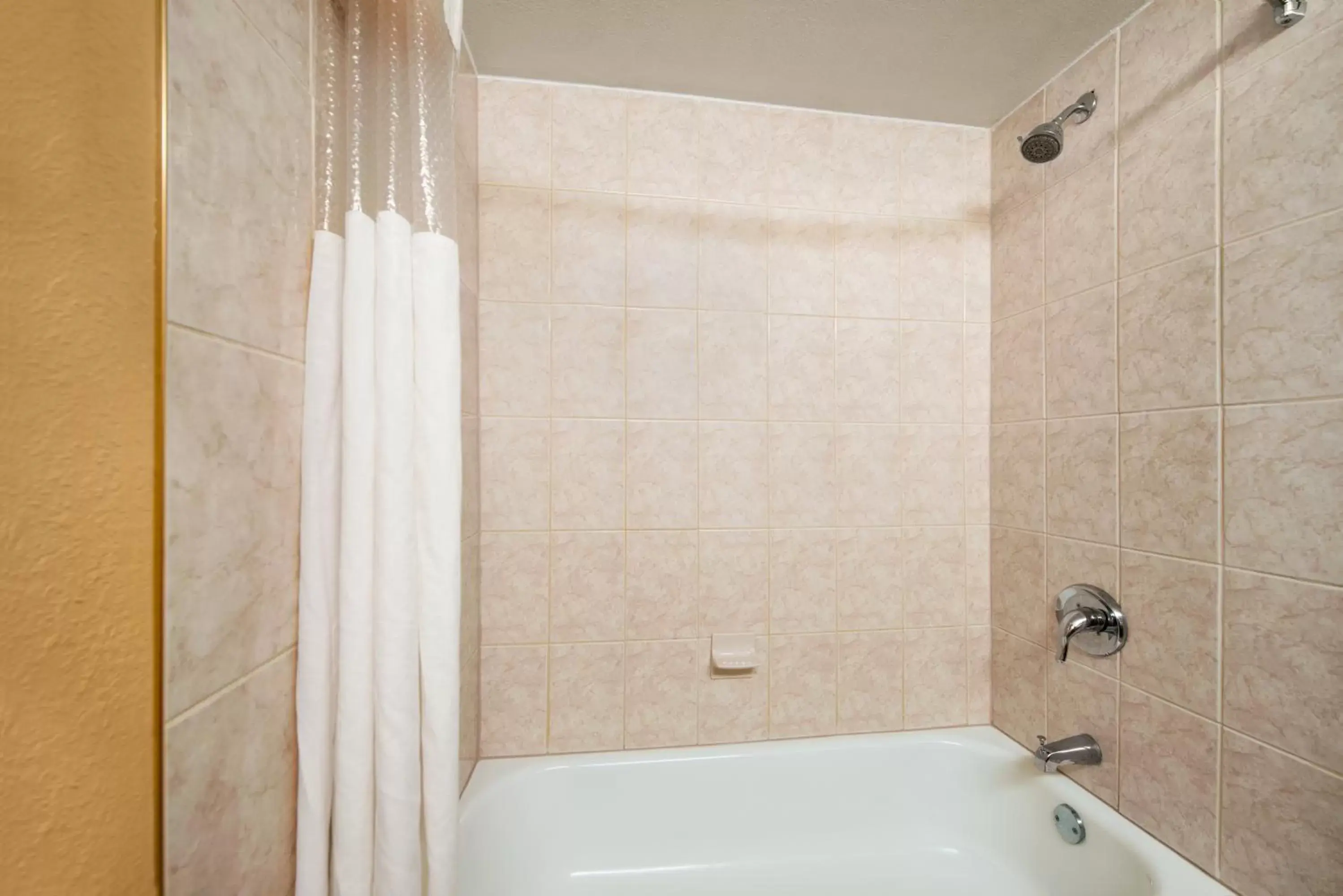 Shower, Bathroom in Howard Johnson by Wyndham Winter Haven FL