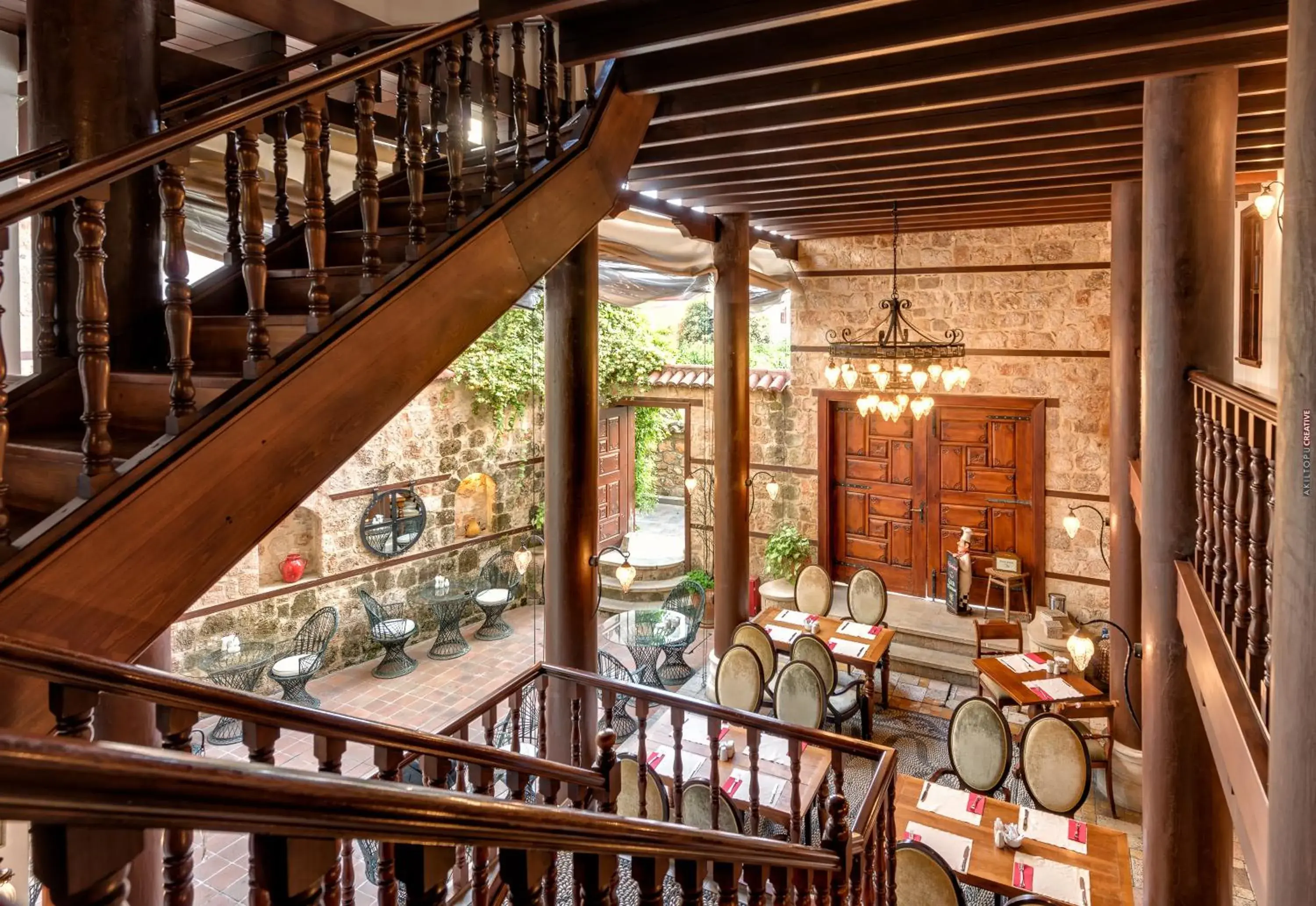 Restaurant/places to eat in Tuvana Hotel