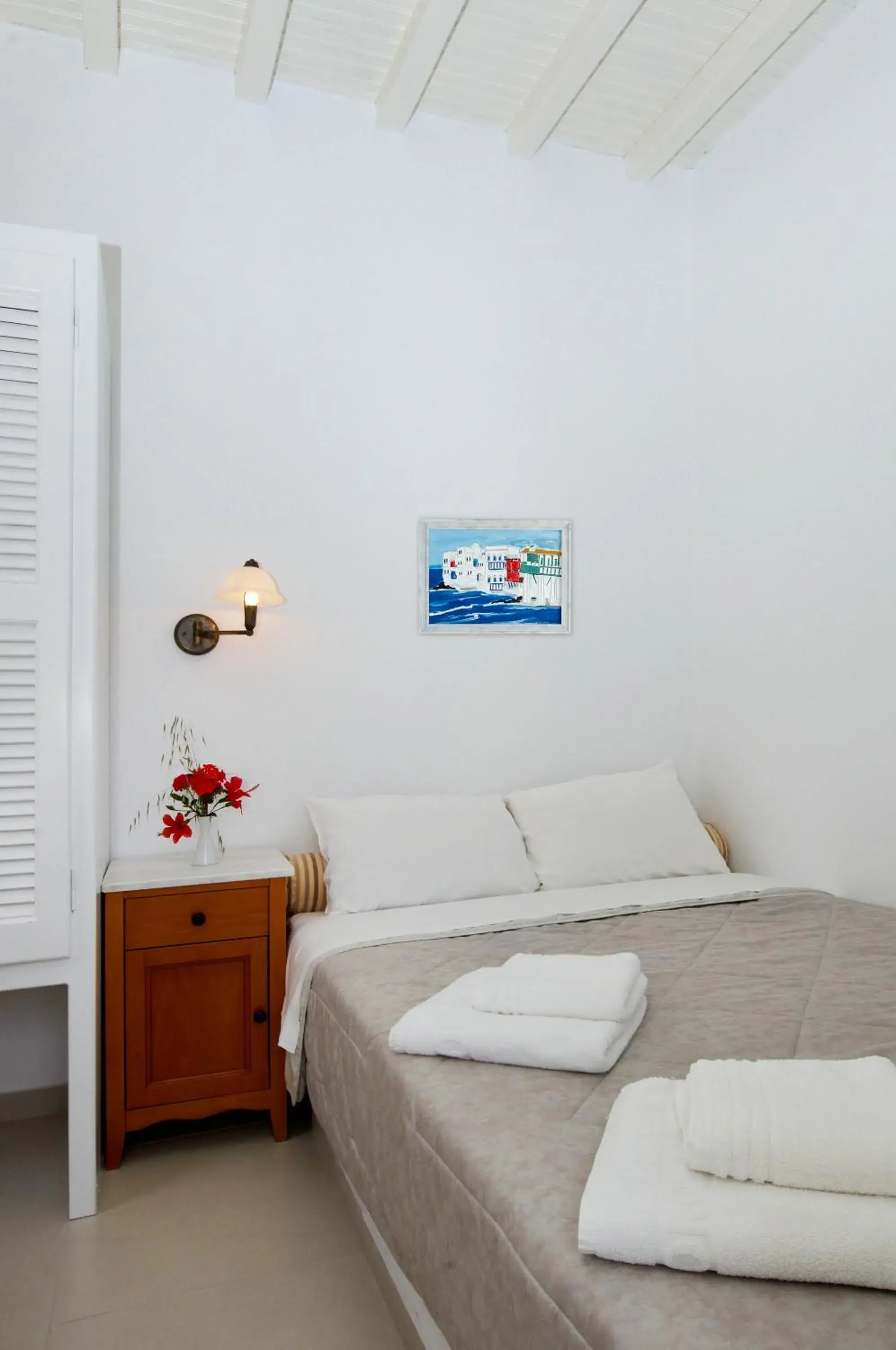 Bed in Mykonos View Hotel Bed in Mykonos View Hotel