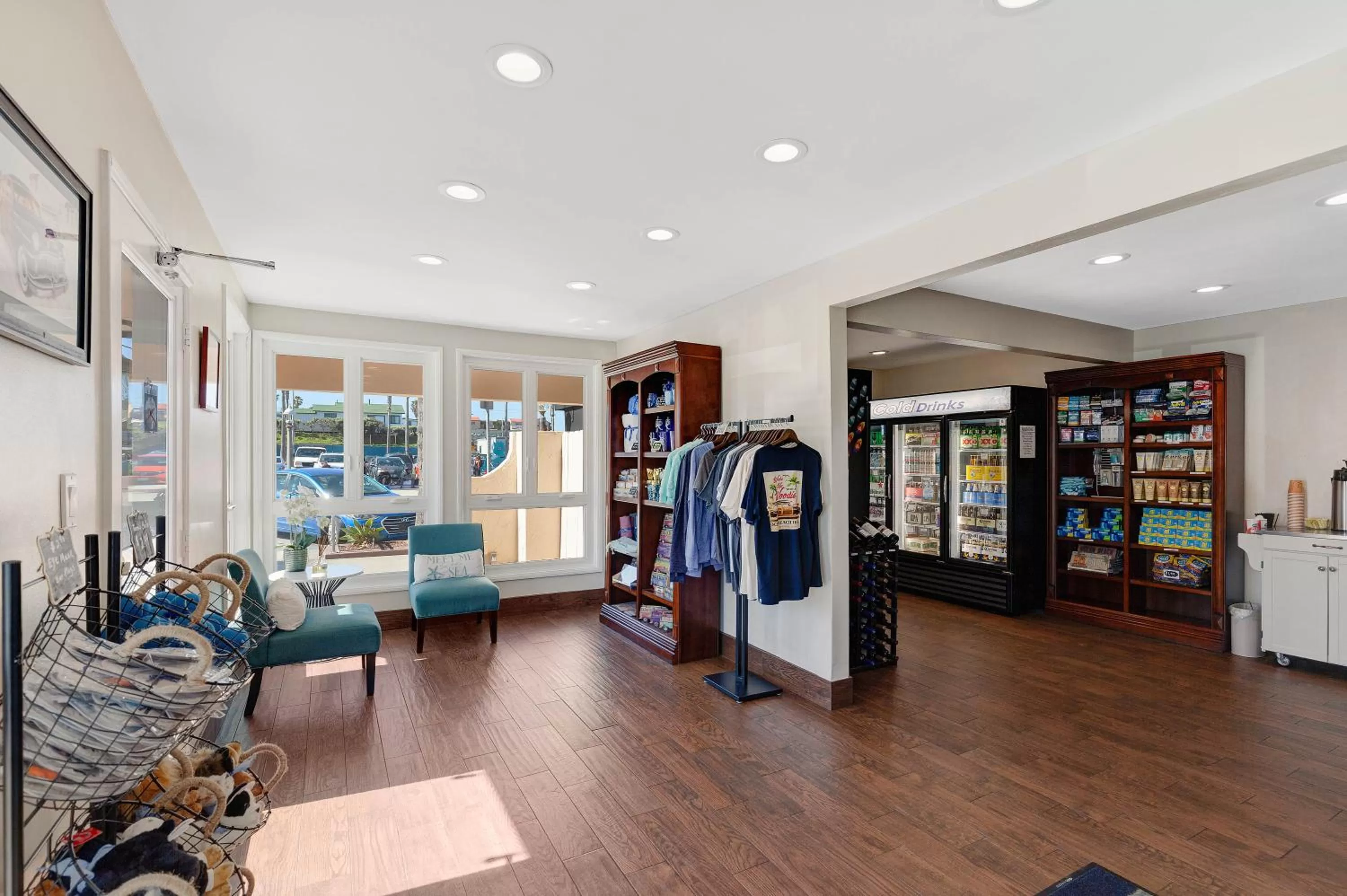 On-site shops in Ocean Beach Hotel