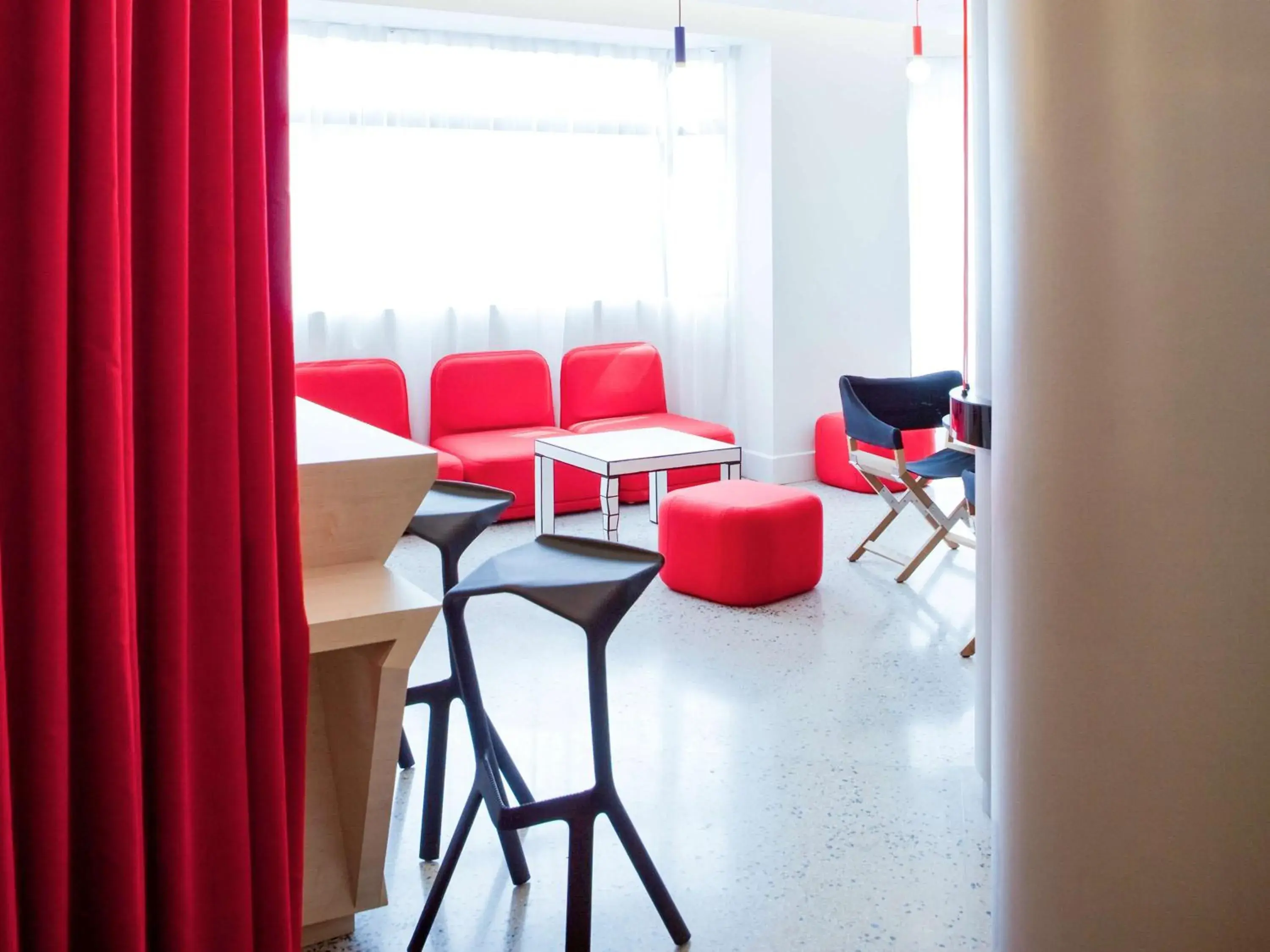 Lounge or bar, Seating Area in ibis Styles Paris Mairie de Montreuil