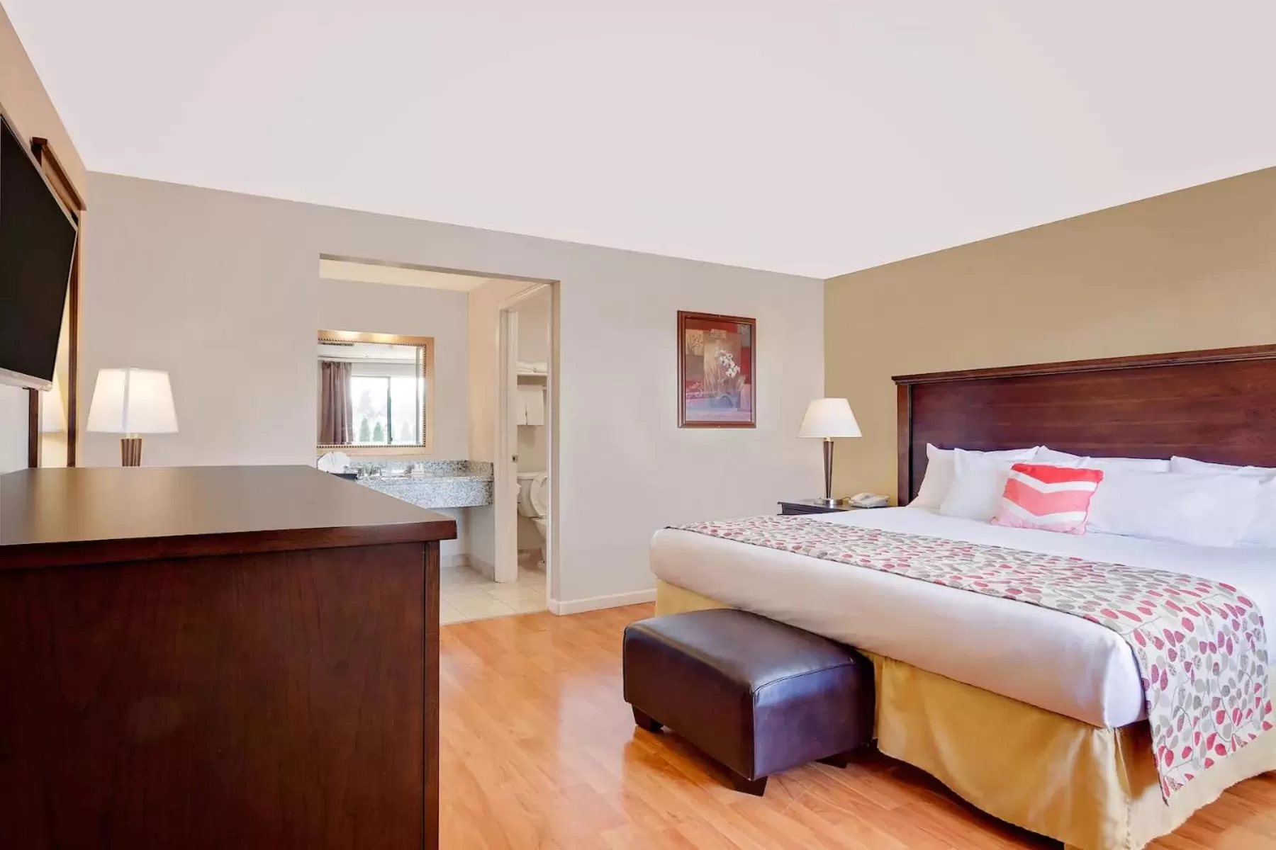 Photo of the whole room, Bed in Days Inn by Wyndham Lakewood South Tacoma