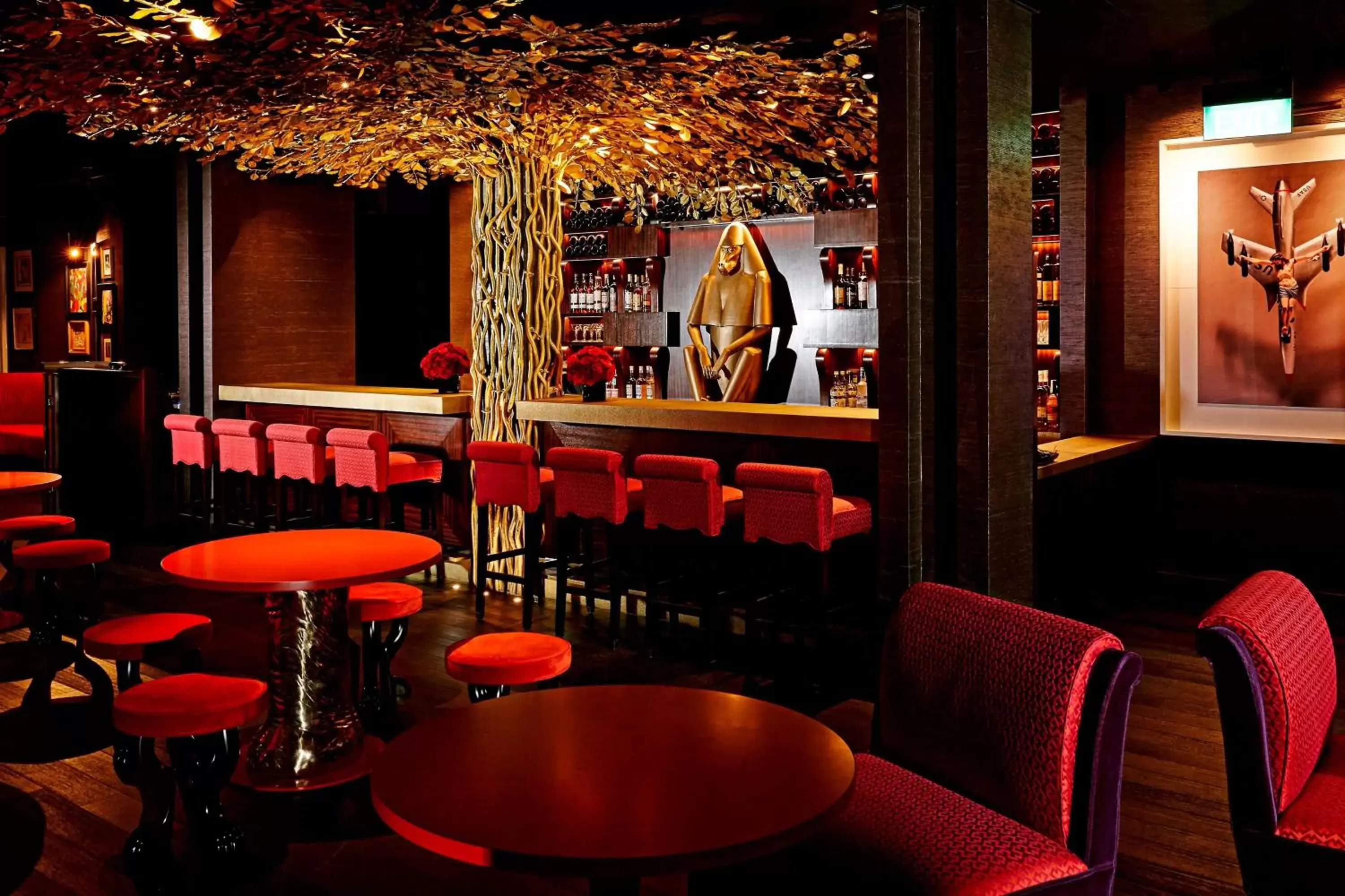 Restaurant/places to eat, Lounge/Bar in The Vagabond Club A Tribute Portfolio Hotel Singapore