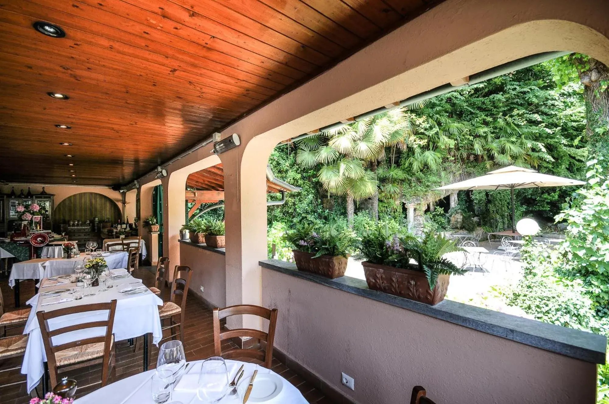 Restaurant/Places to Eat in Hotel Terzo Crotto