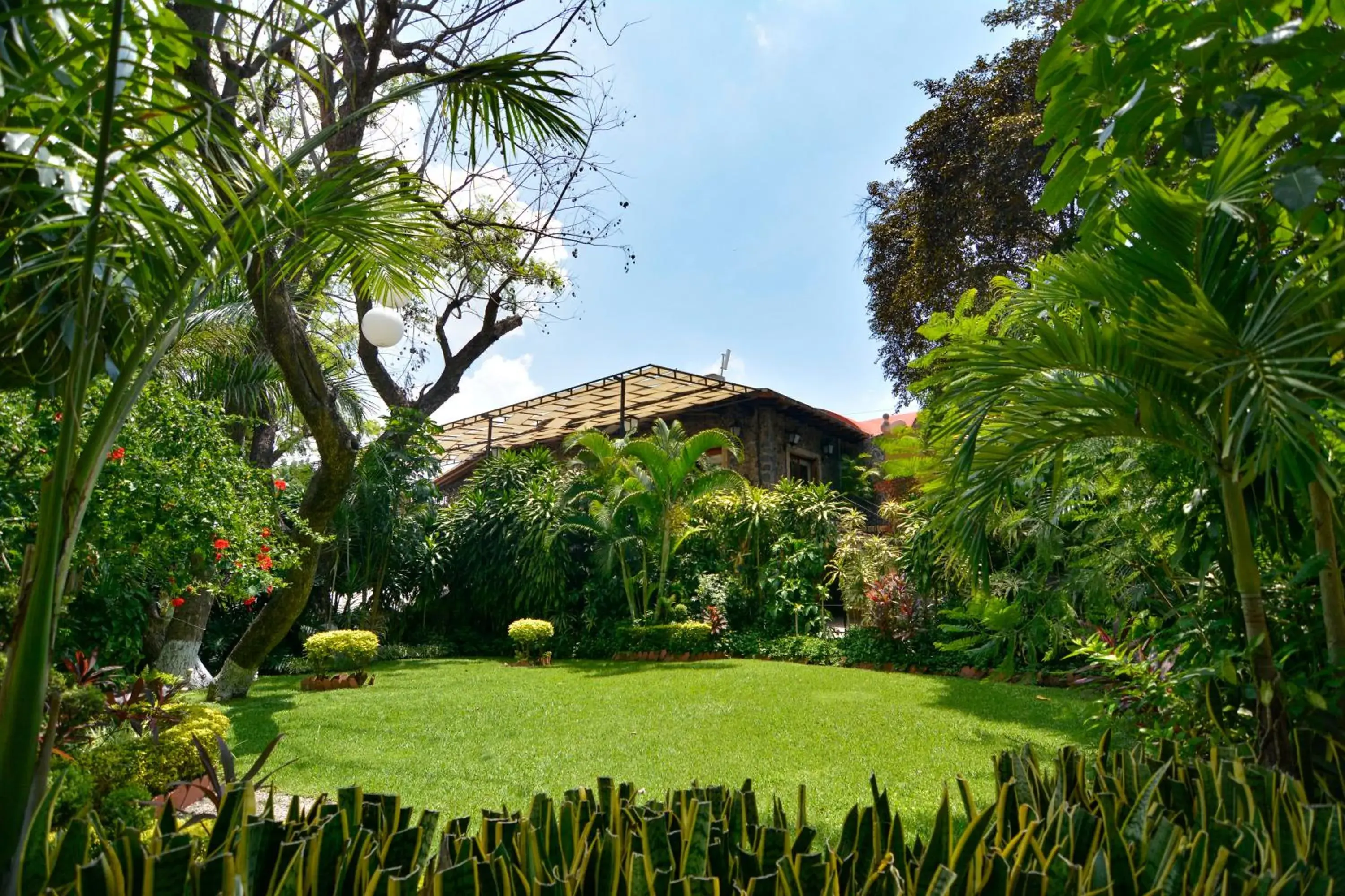 Garden, Property Building in Hotel Coral Cuernavaca Resort & Spa