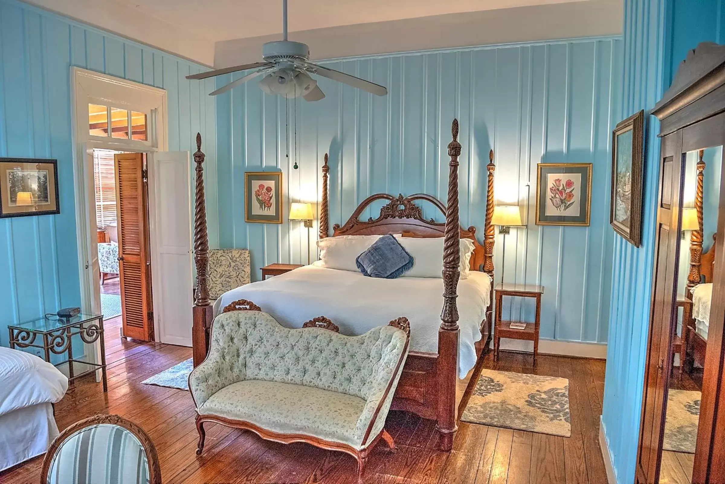 King Room in Open Gates Bed & Breakfast King Room in Open Gates Bed & Breakfast