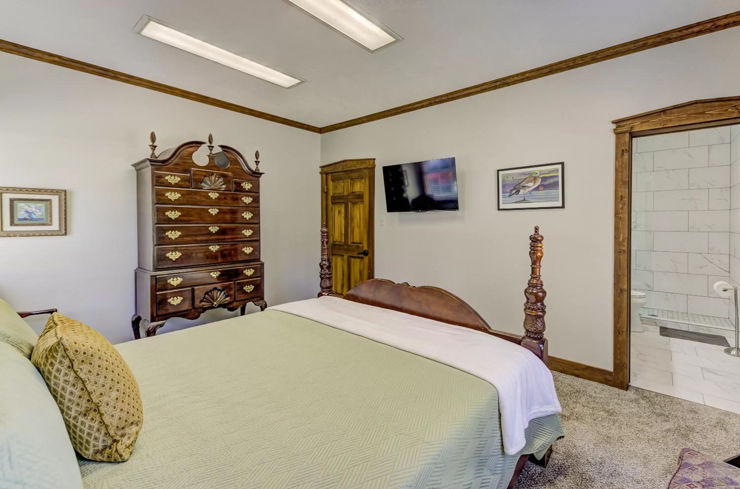 TV and multimedia, Bed in Halpino