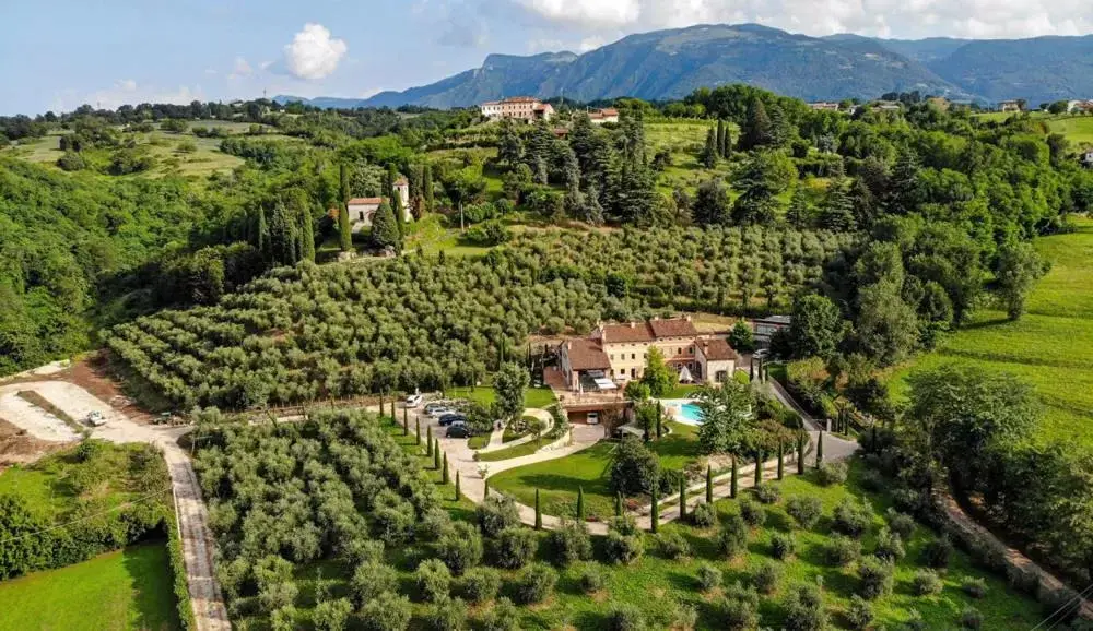 Bird's-eye View in Borghetto San Biagio Relais Agriturismo