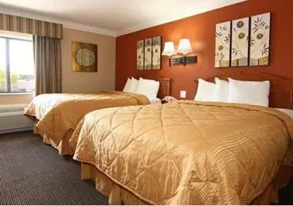 Queen Room with Two Queen Beds - Non-Smoking in Quality Inn & Suites Atlanta Airport South