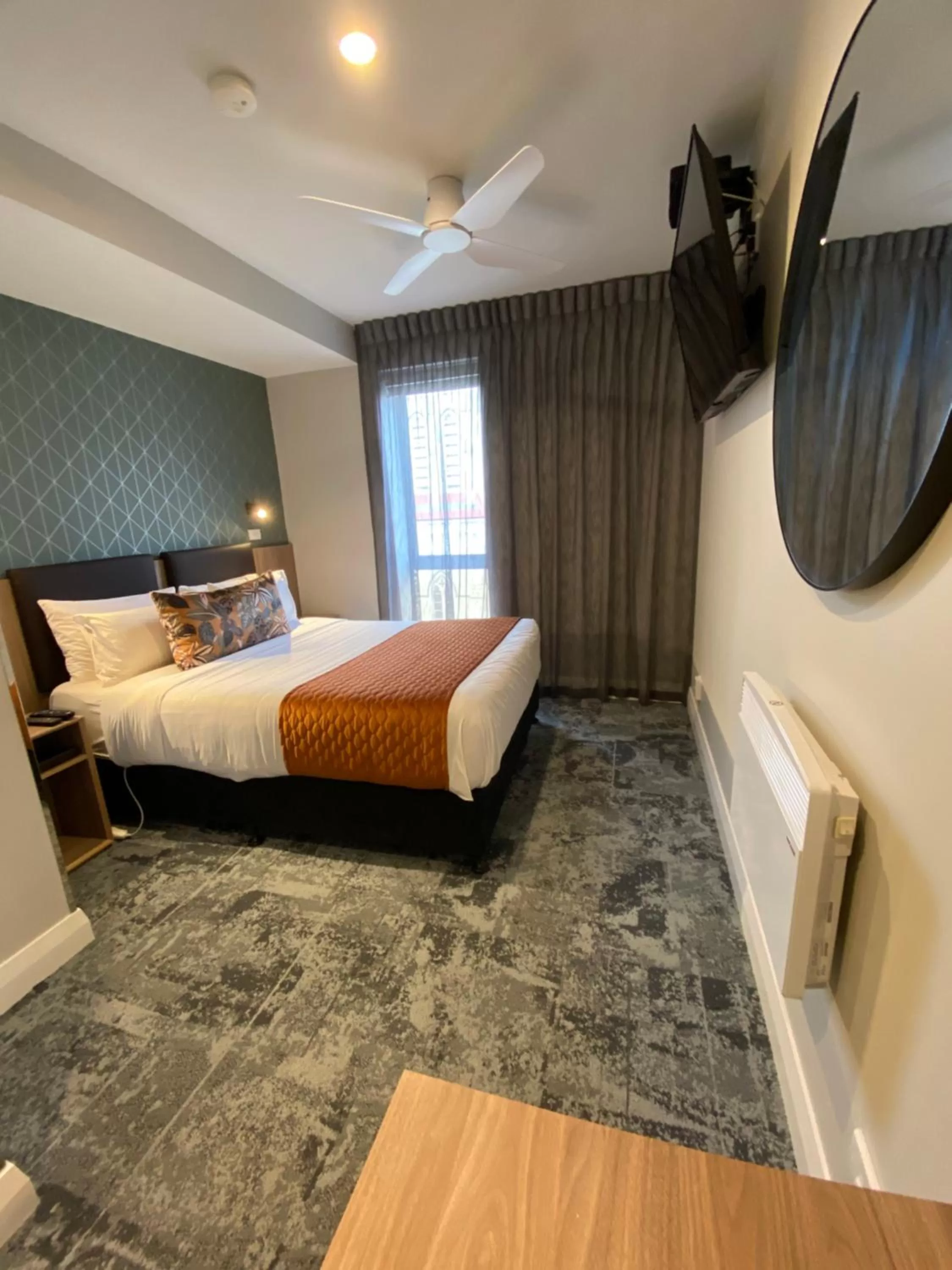 Bedroom, Bed in Trinity Hotel