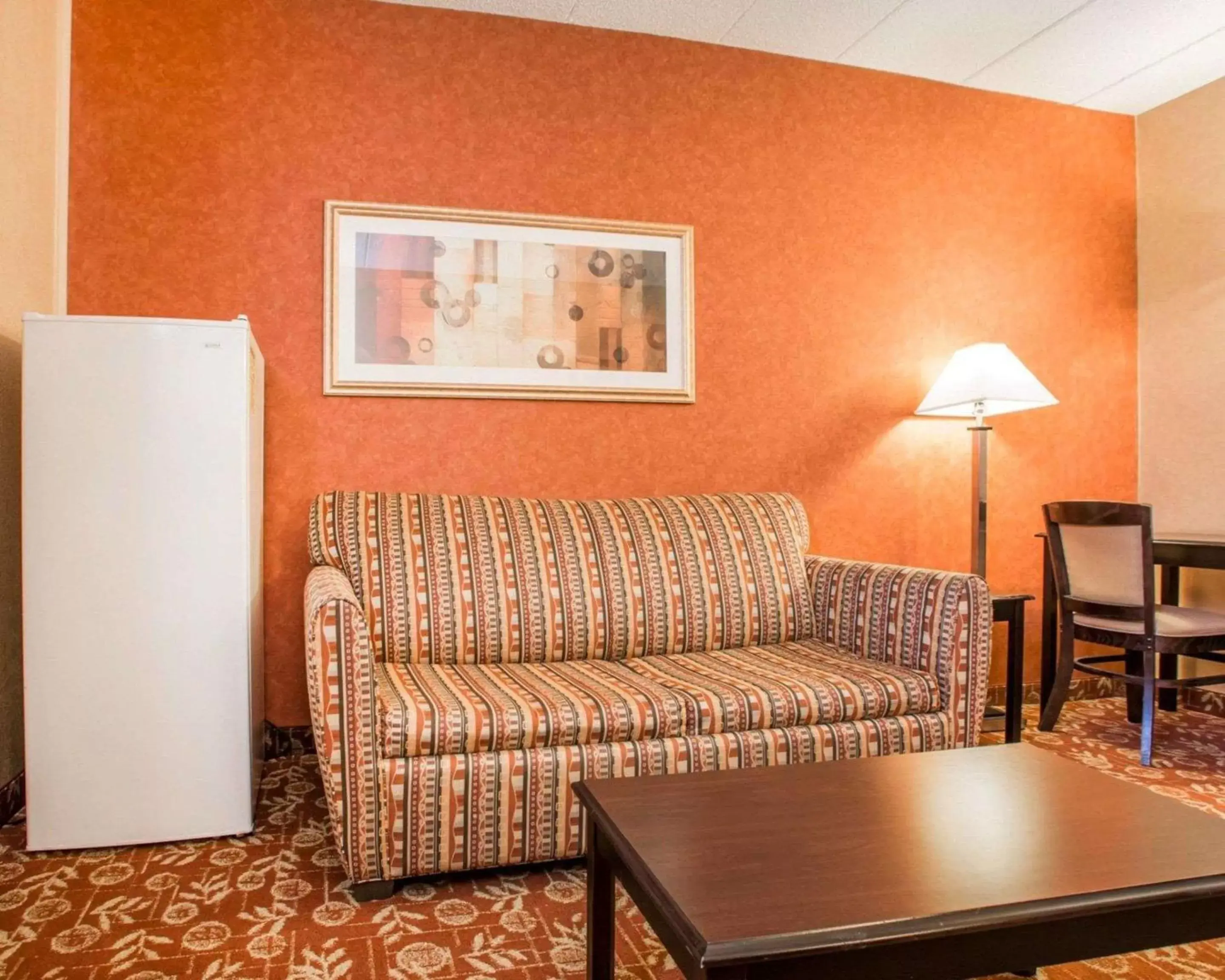 Photo of the whole room, Seating Area in Quality Inn Vineland – Millville