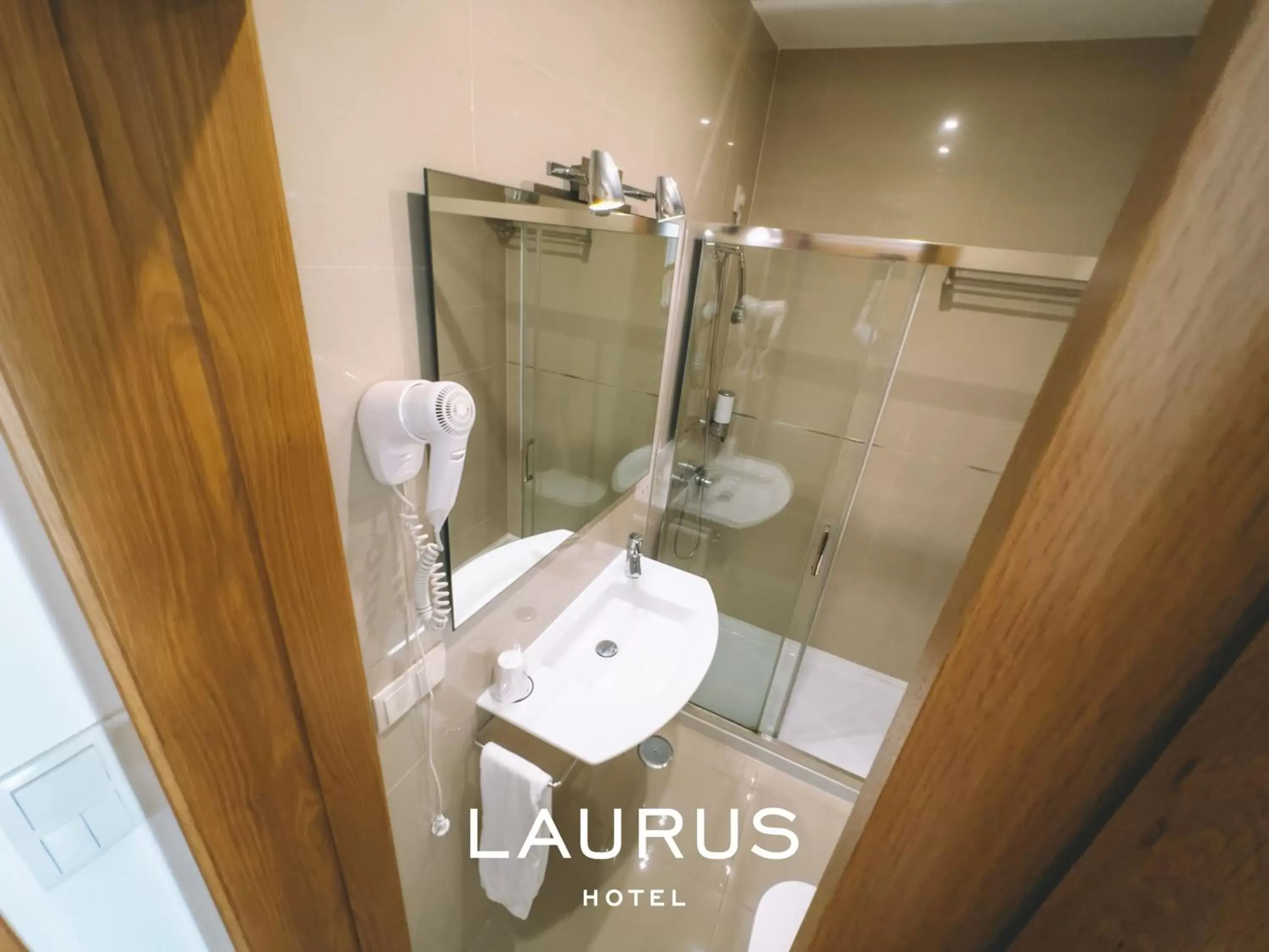 Toilet, Bathroom in Laurus Hotel