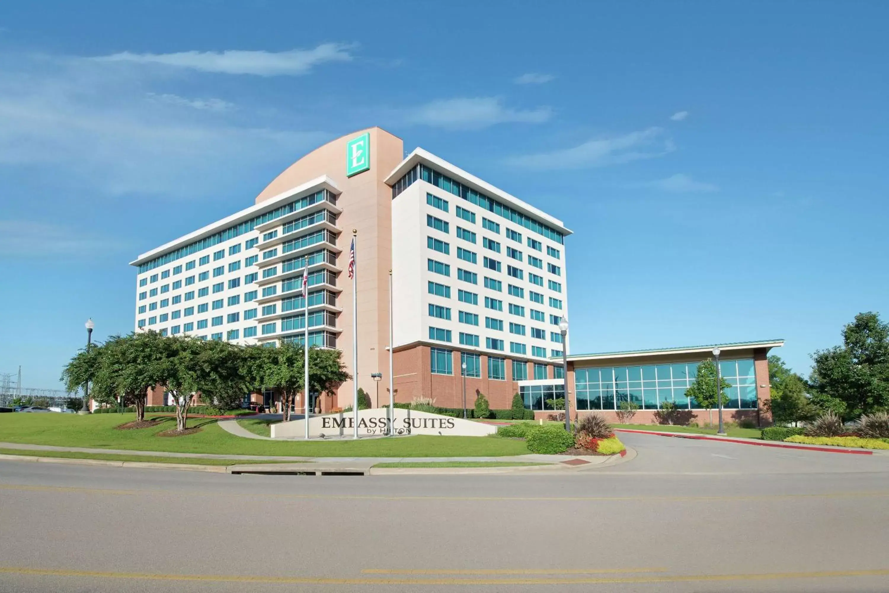 Property Building in Embassy Suites Huntsville