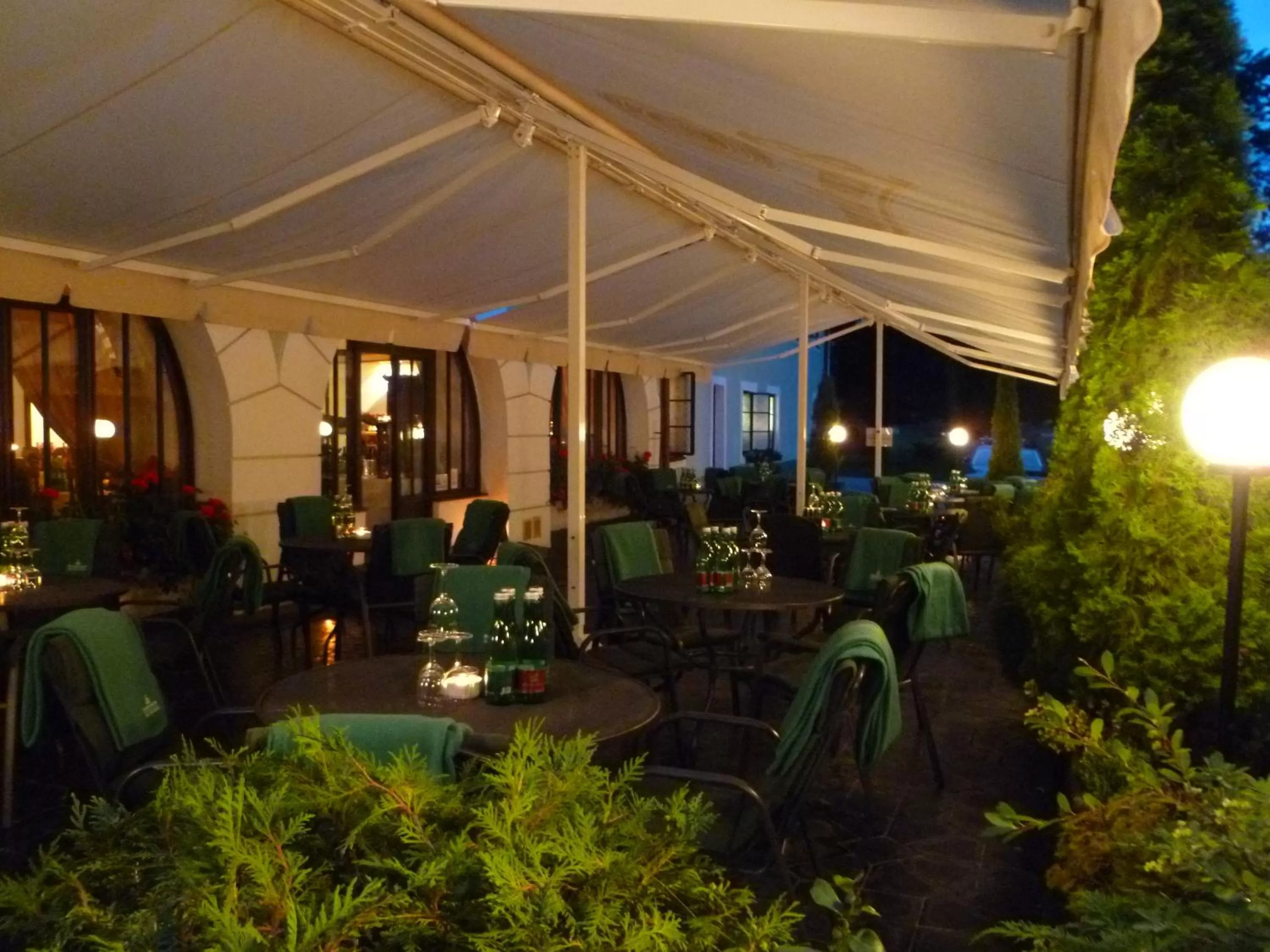 Restaurant/places to eat in Rožmberský dvůr