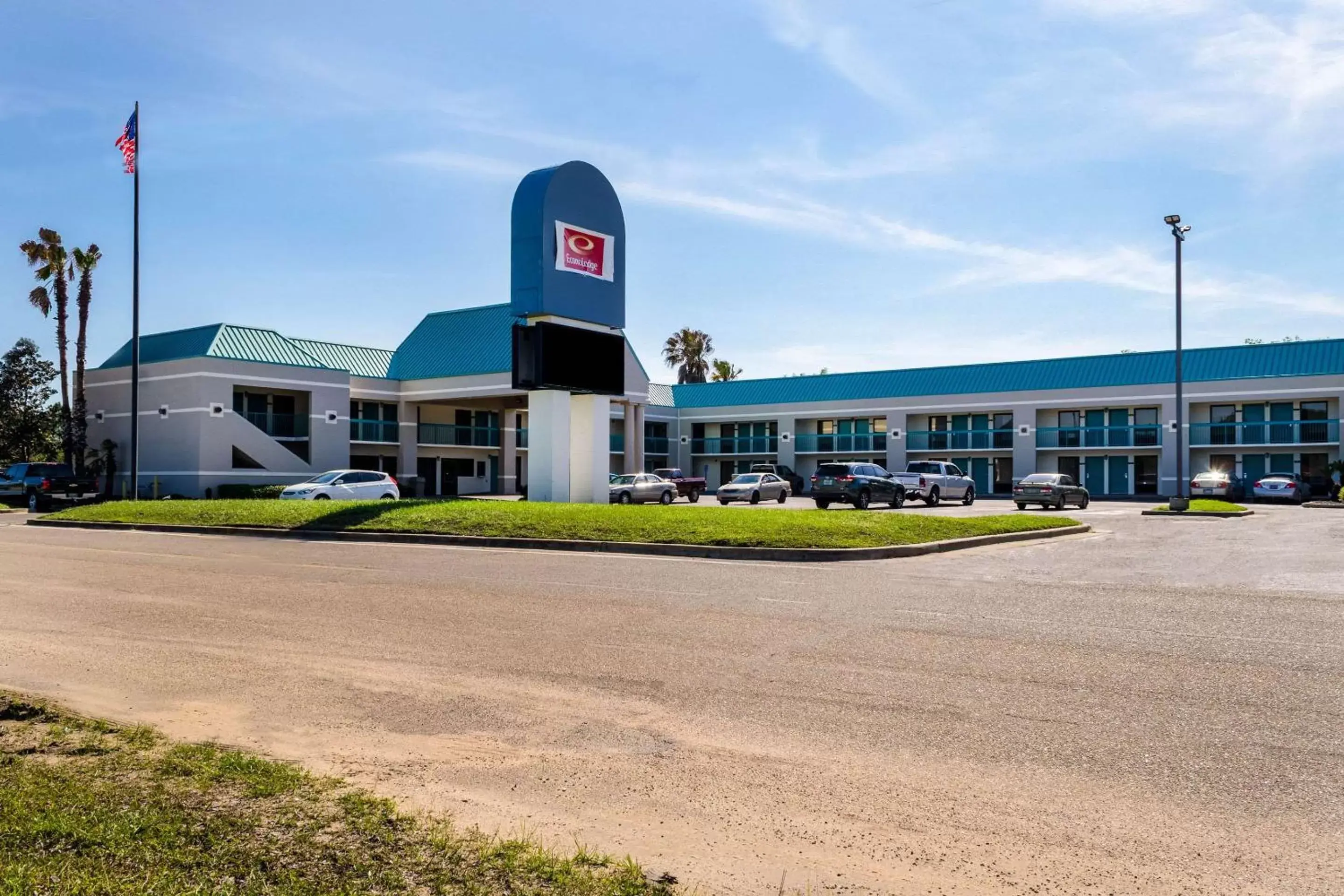 Property Building in Econo Lodge Moss Point - Pascagoula