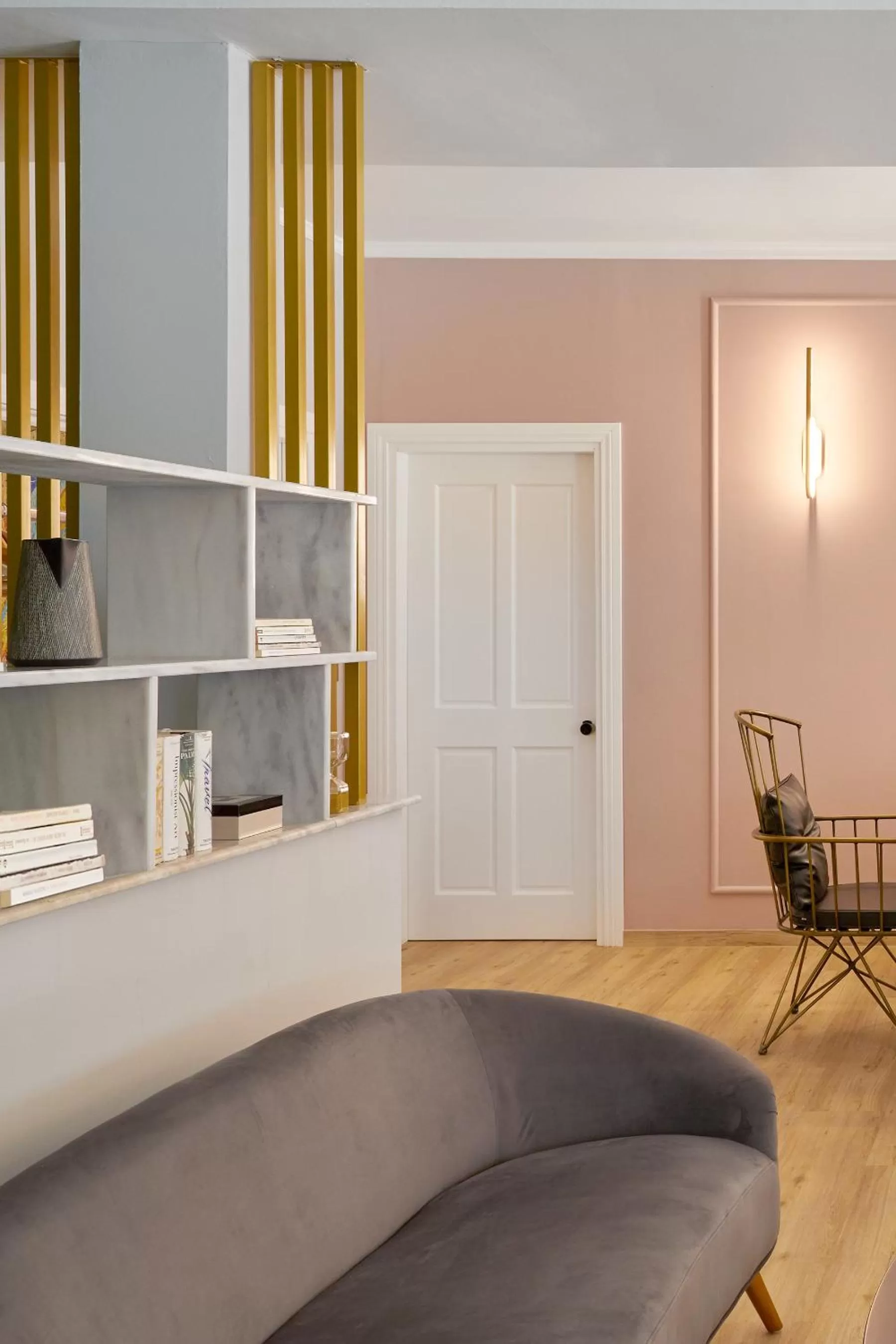 Seating area in Hotel Luxembourg