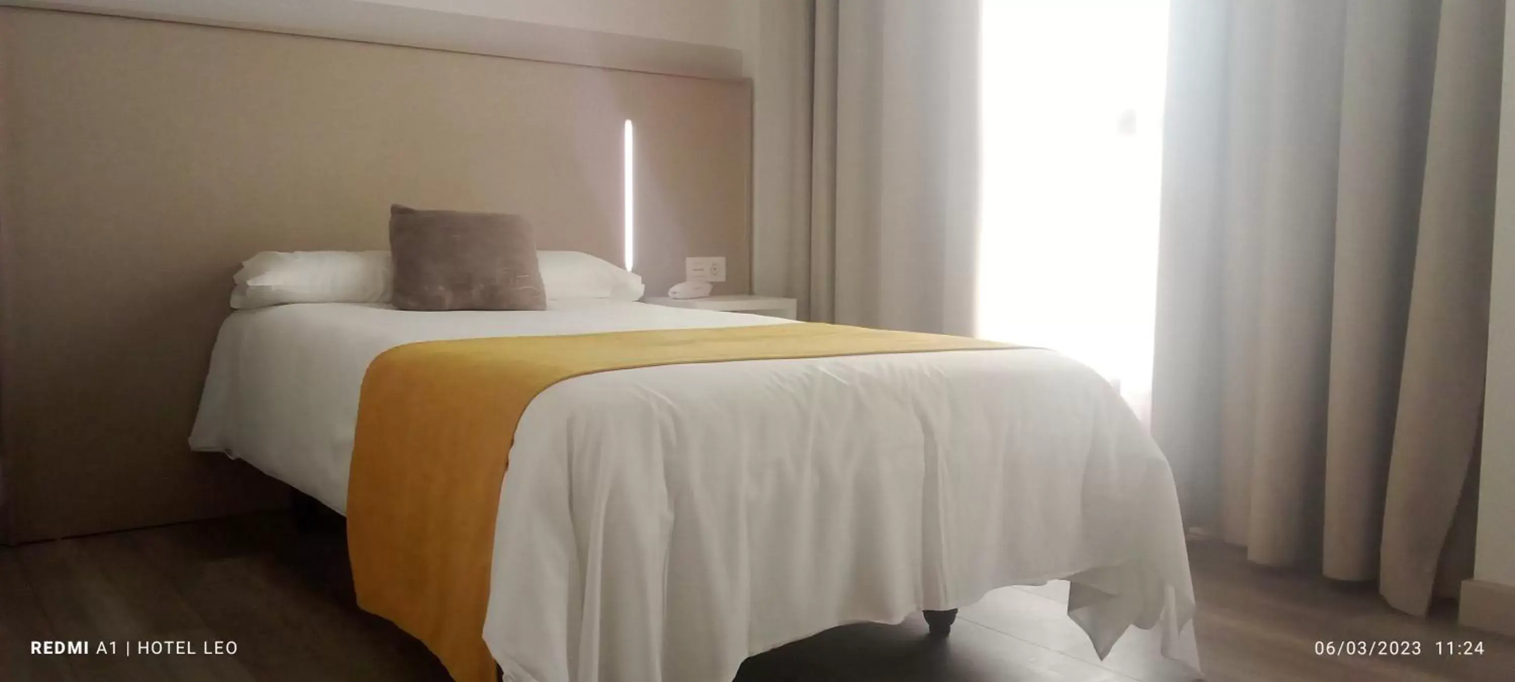 Bed in Hotel Leo