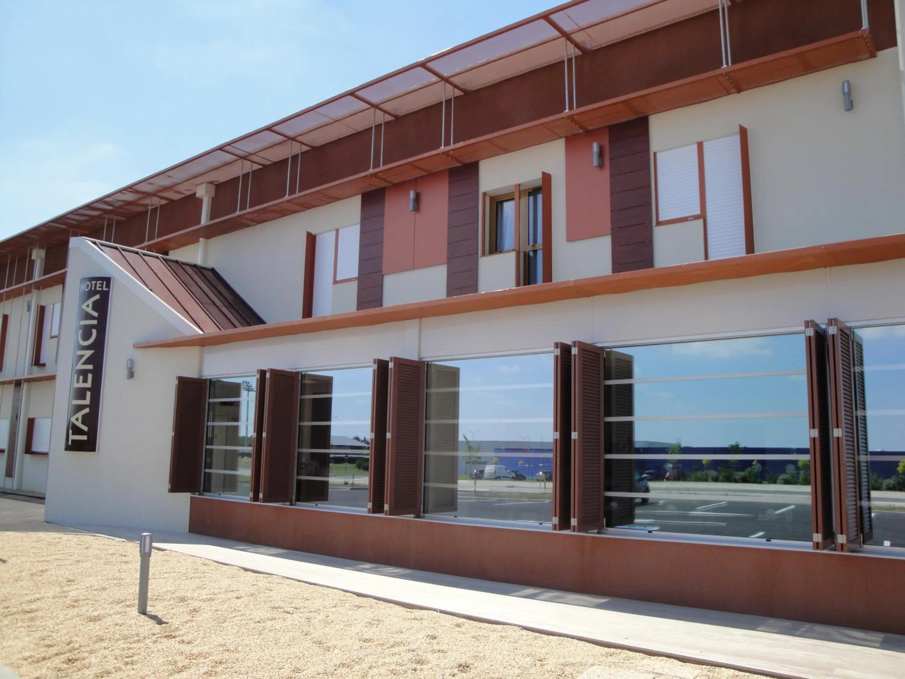 Facade/entrance in Cit'Hotel Talencia