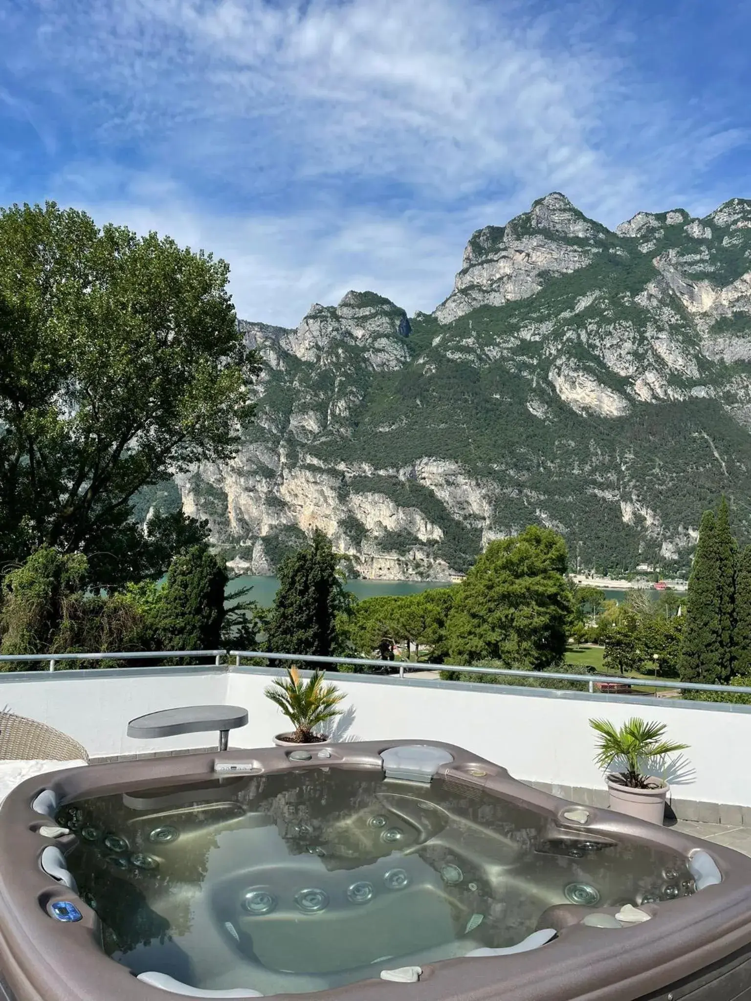 Swimming Pool in Hotel Oasi Wellness & Spa