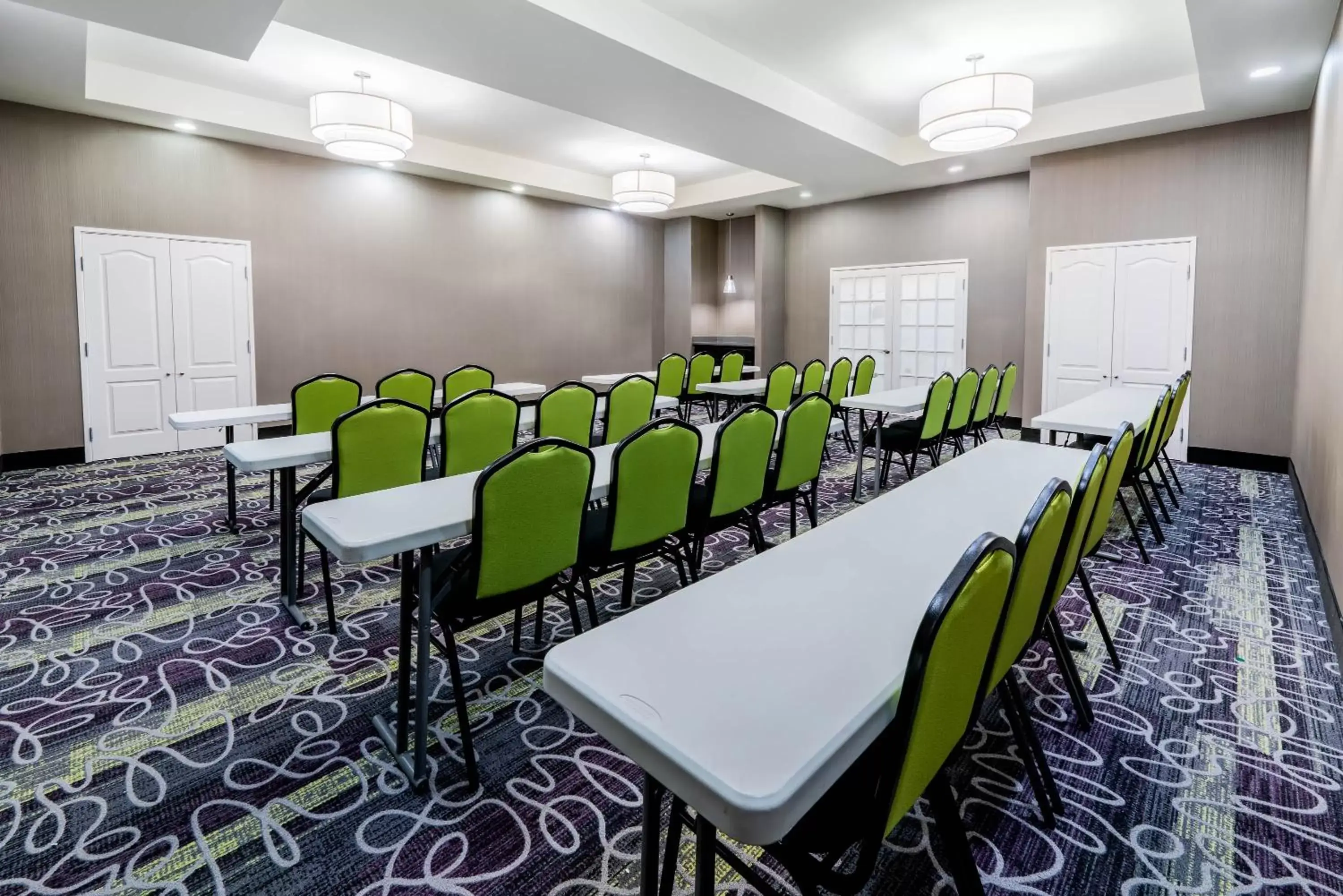 Business facilities in La Quinta by Wyndham DFW Airport West - Bedford