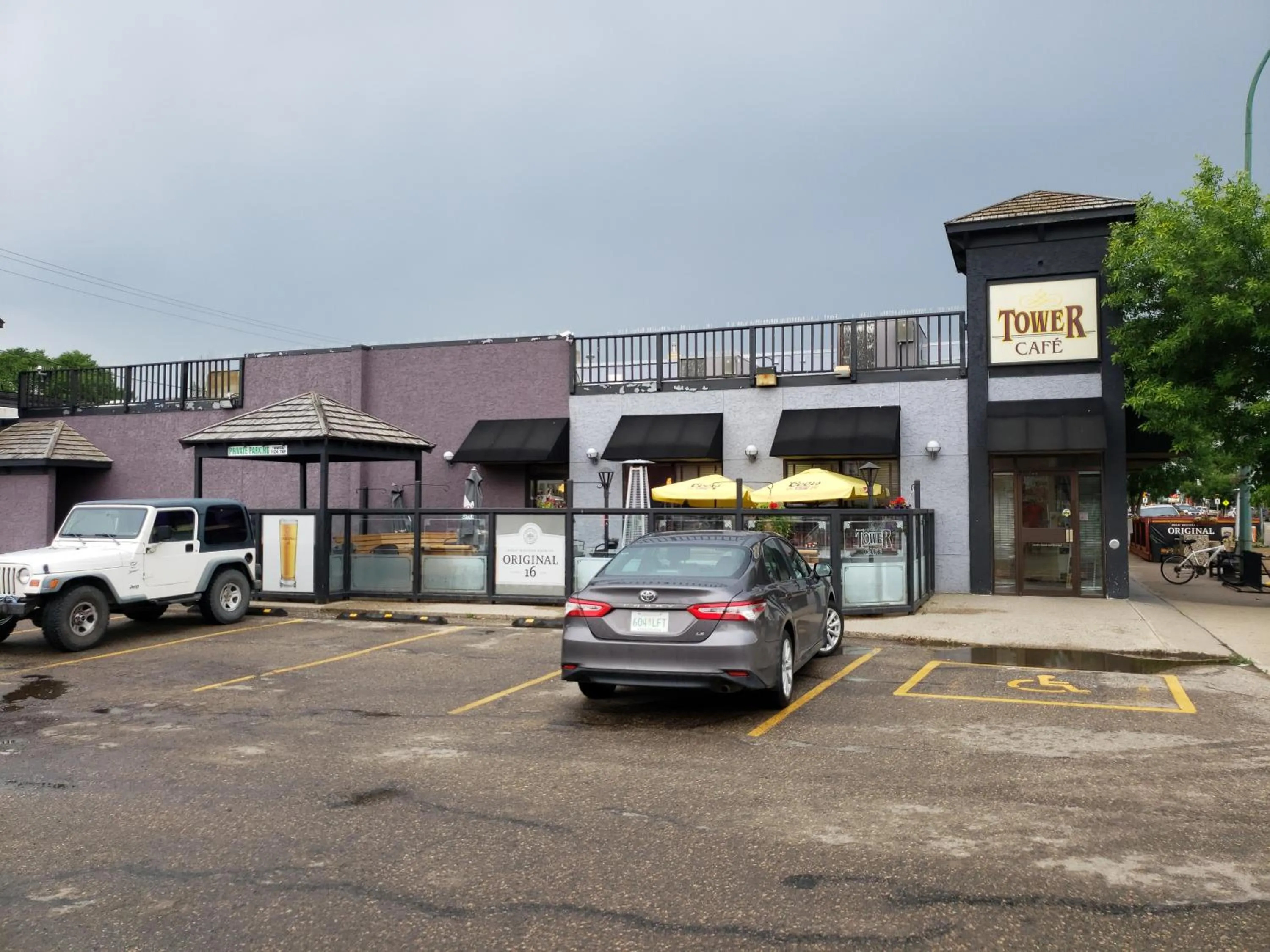 Restaurant/places to eat, Property Building in Tower Inn