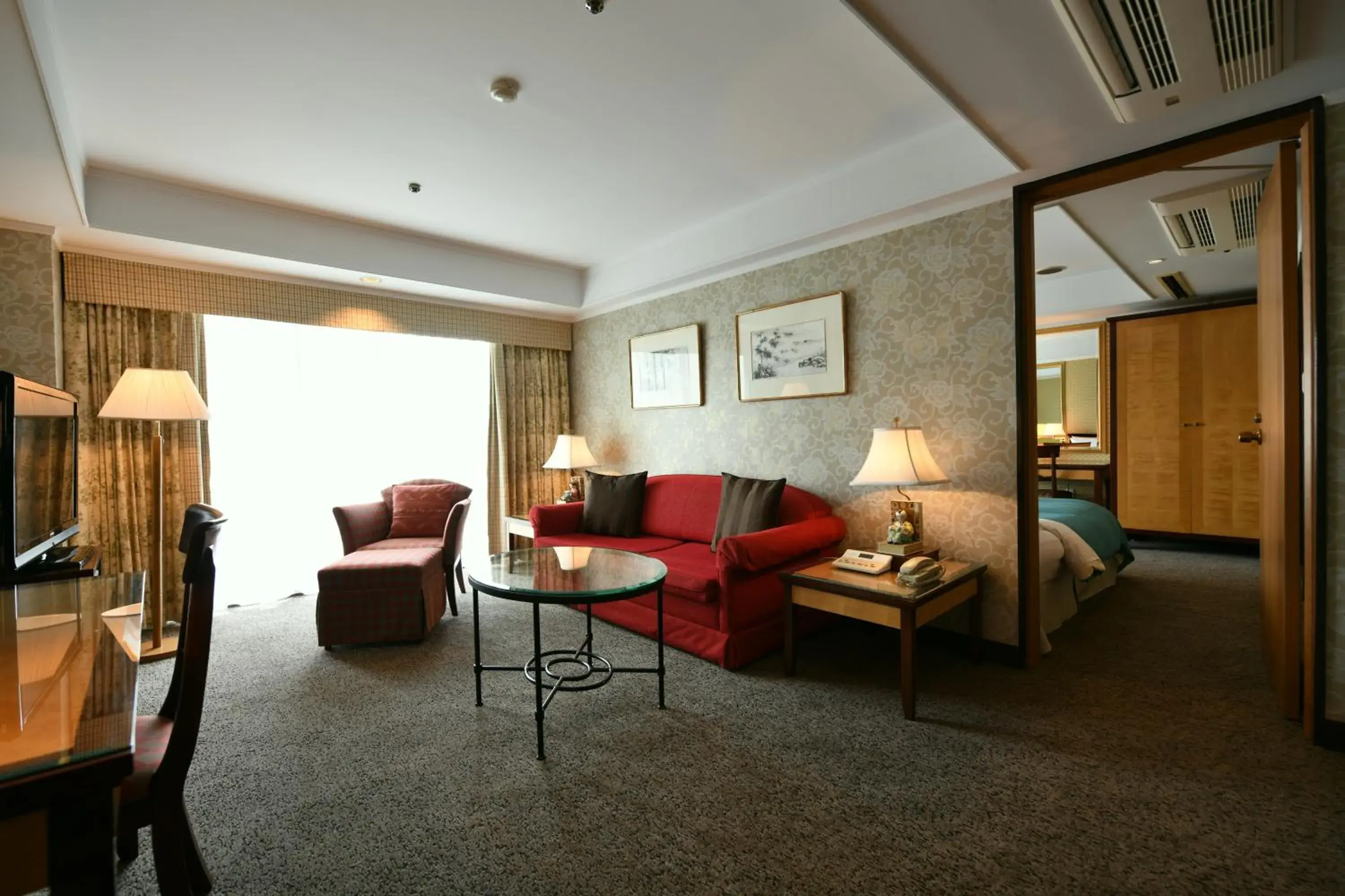 Living room, Seating Area in Rose Hotel Yokohama