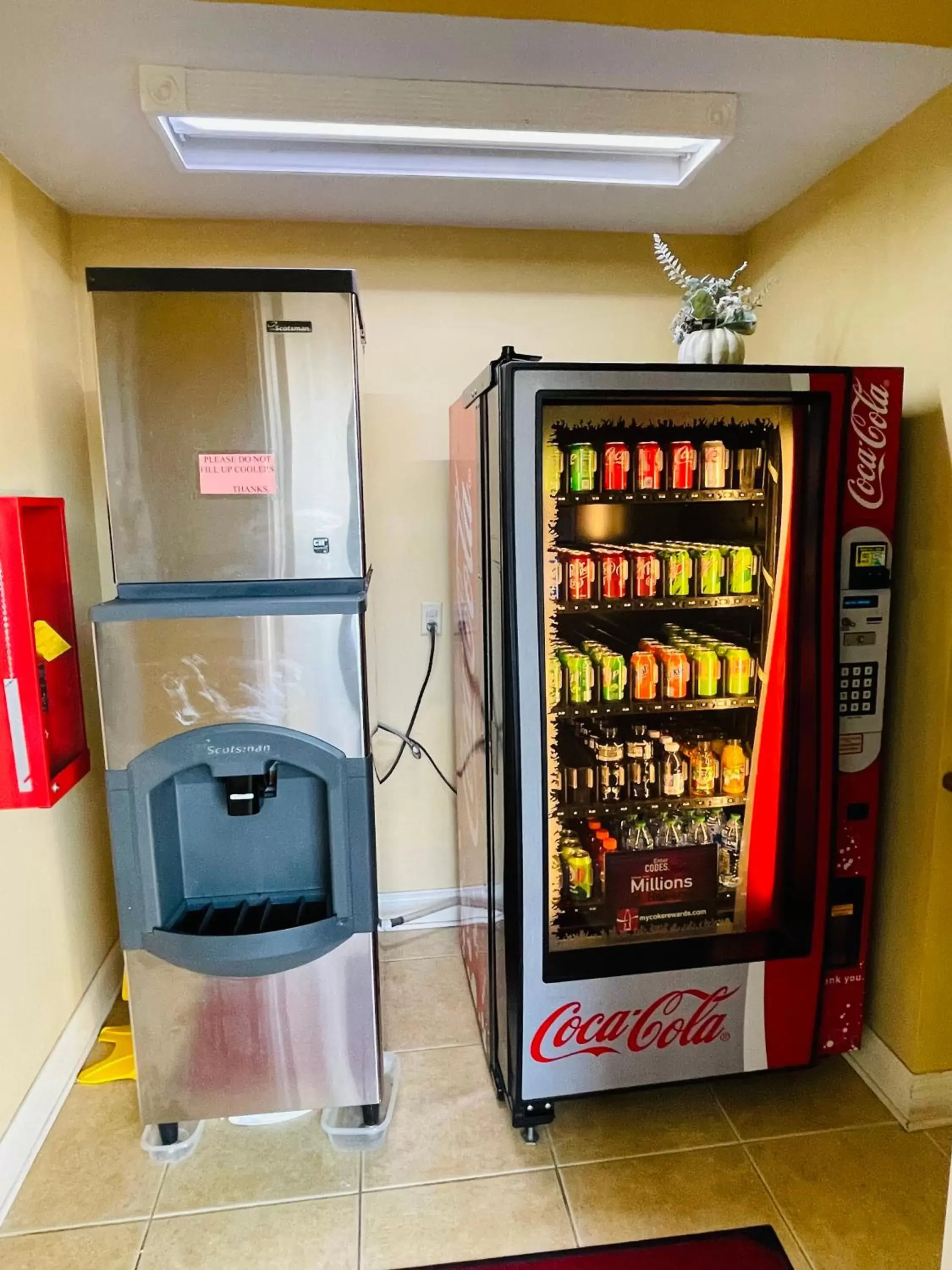 vending machine in Mountain inn & suites - Dunlap TN