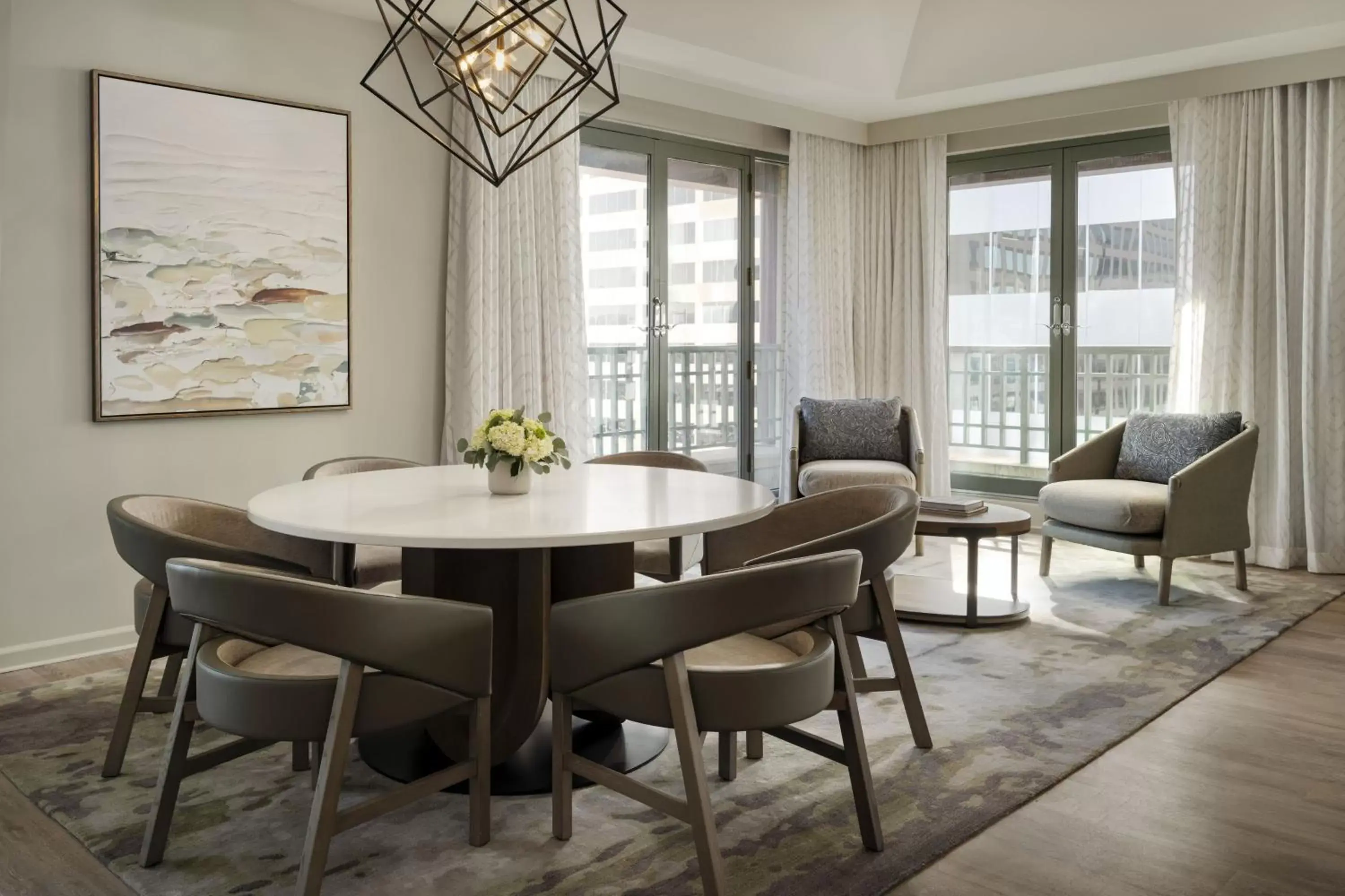 Photo of the whole room, Dining Area in The Westin Denver Downtown