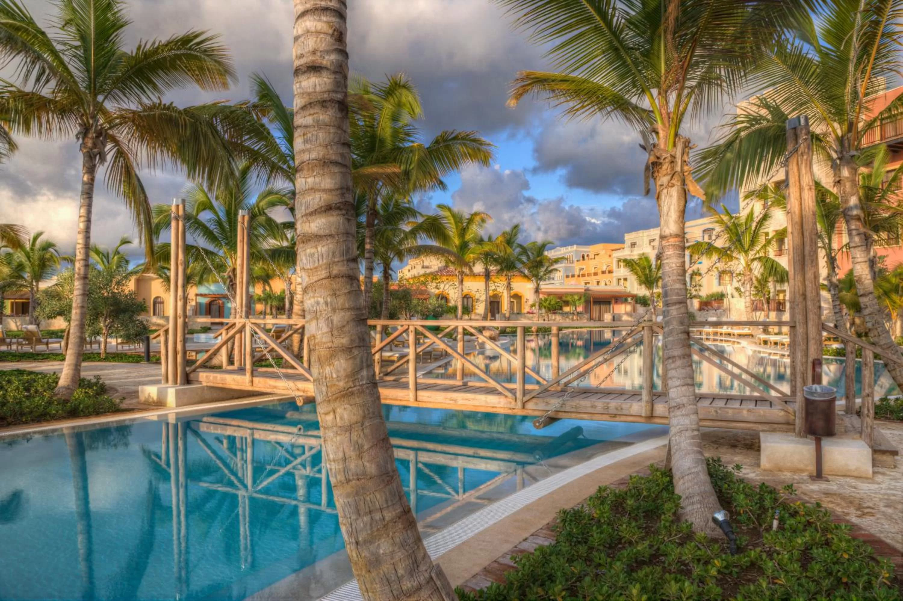 Swimming pool in Fishing Lodge Cap Cana