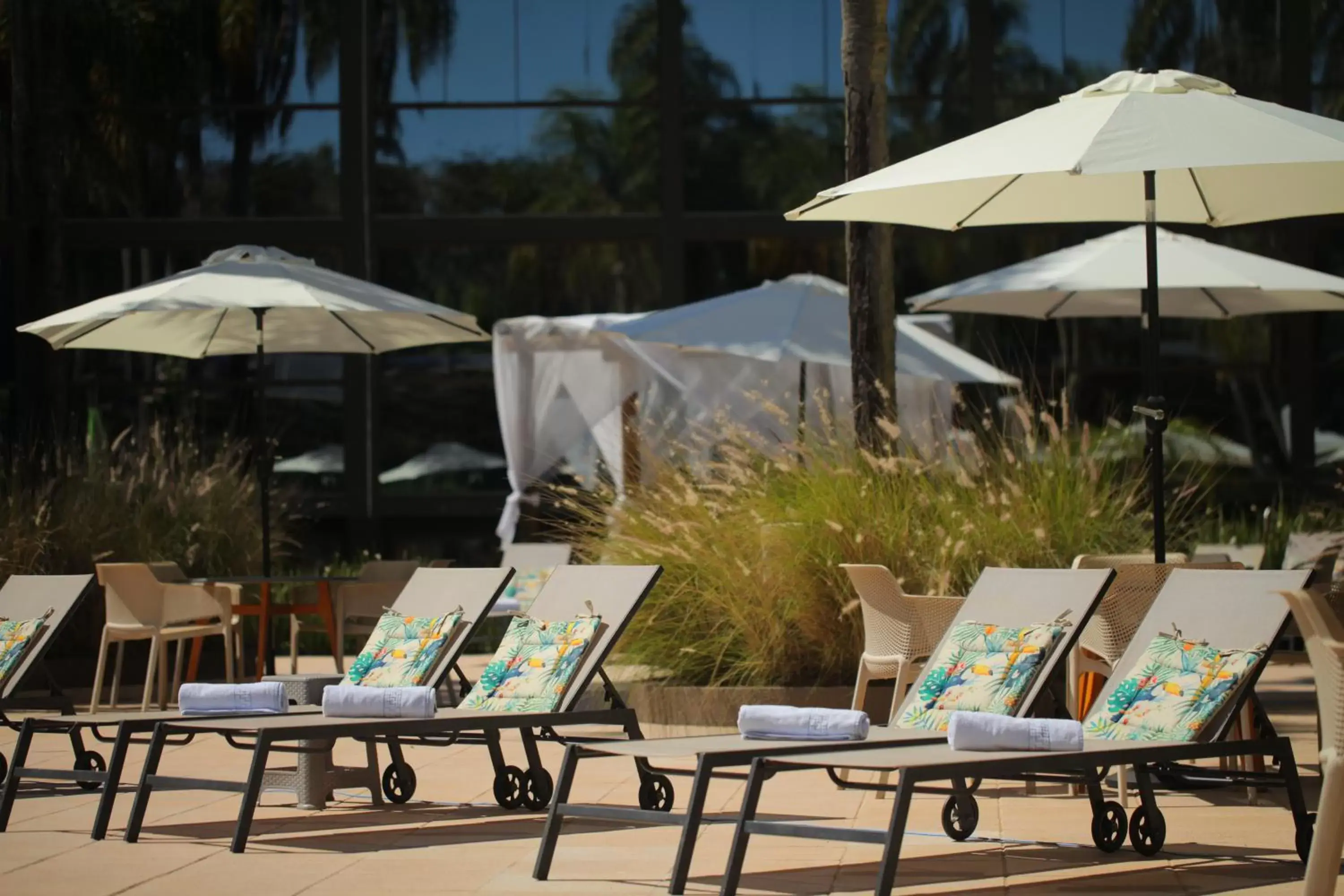 Swimming pool, Restaurant/Places to Eat in Vivaz Cataratas Hotel Resort